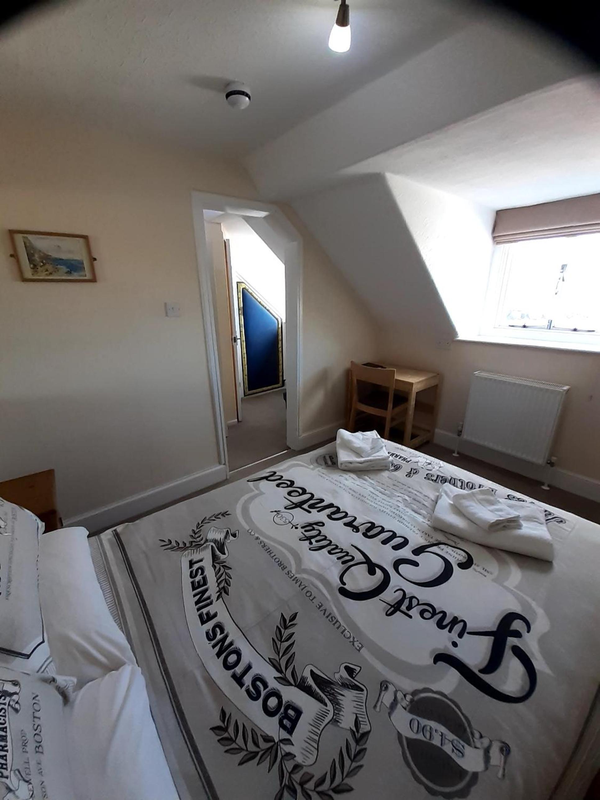 Double Attic Room - Stair access only  photo 3