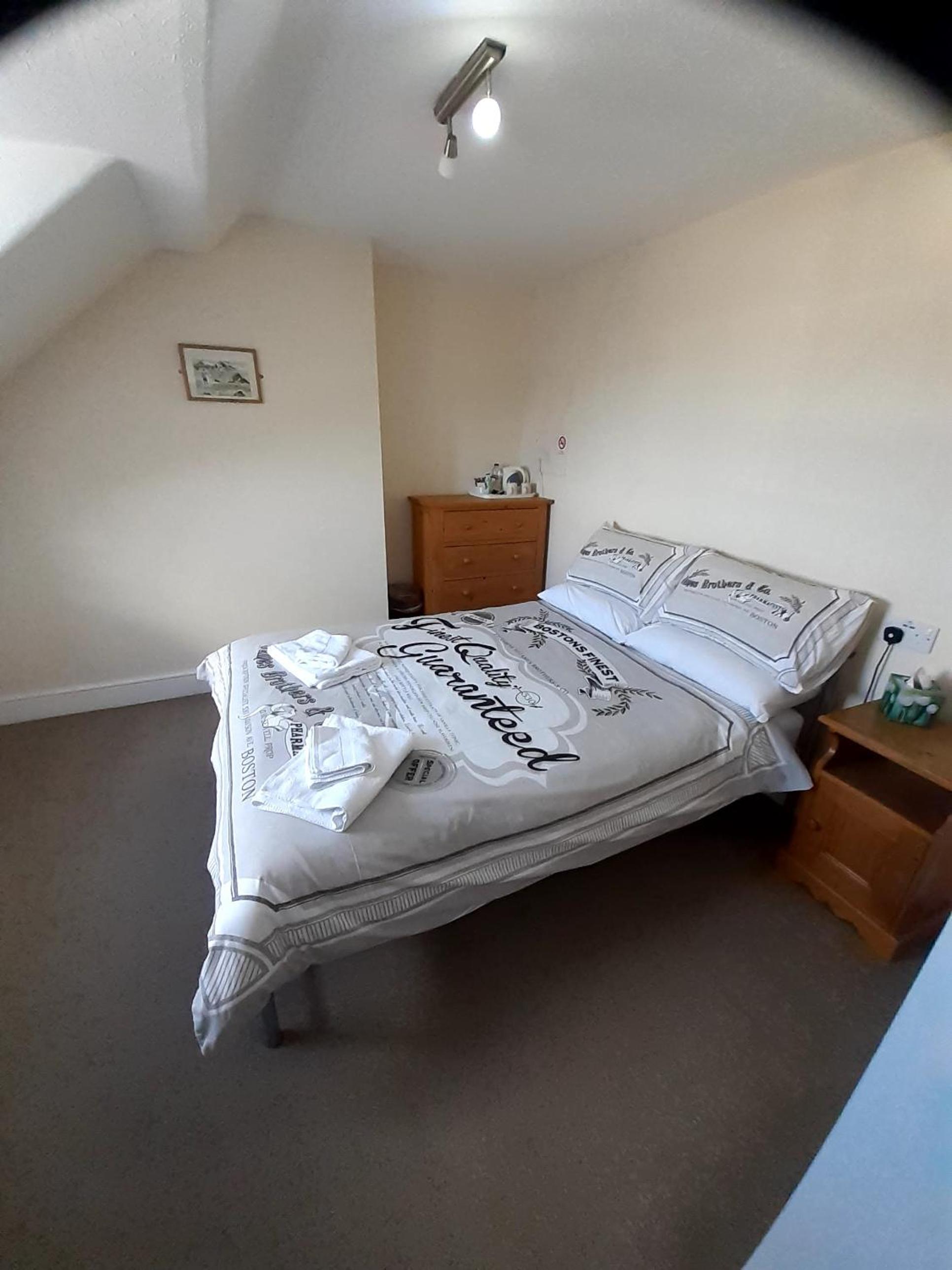 Double Attic Room - Stair access only  photo 2
