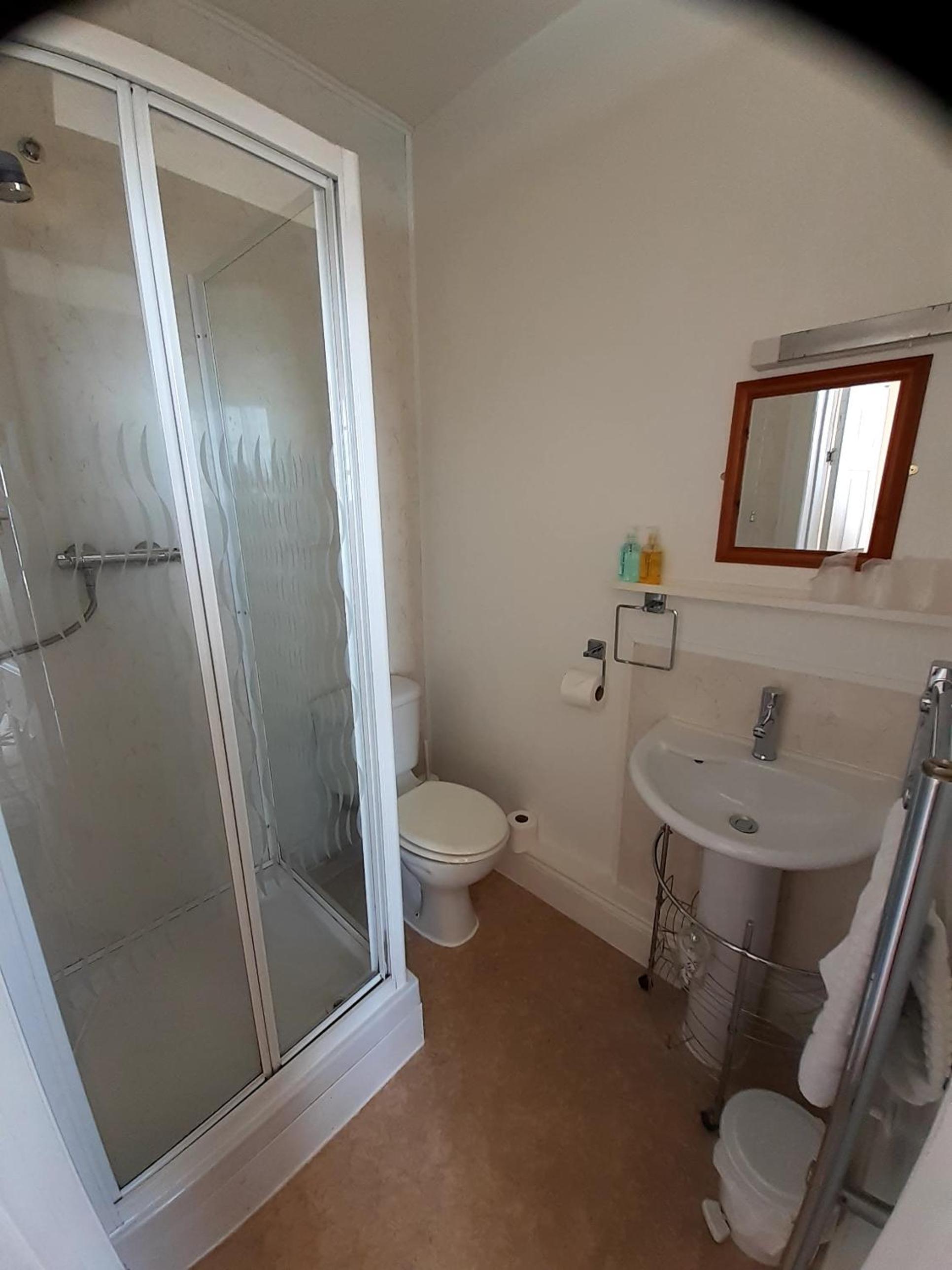 Large Double Room with Sea View - Photo 2