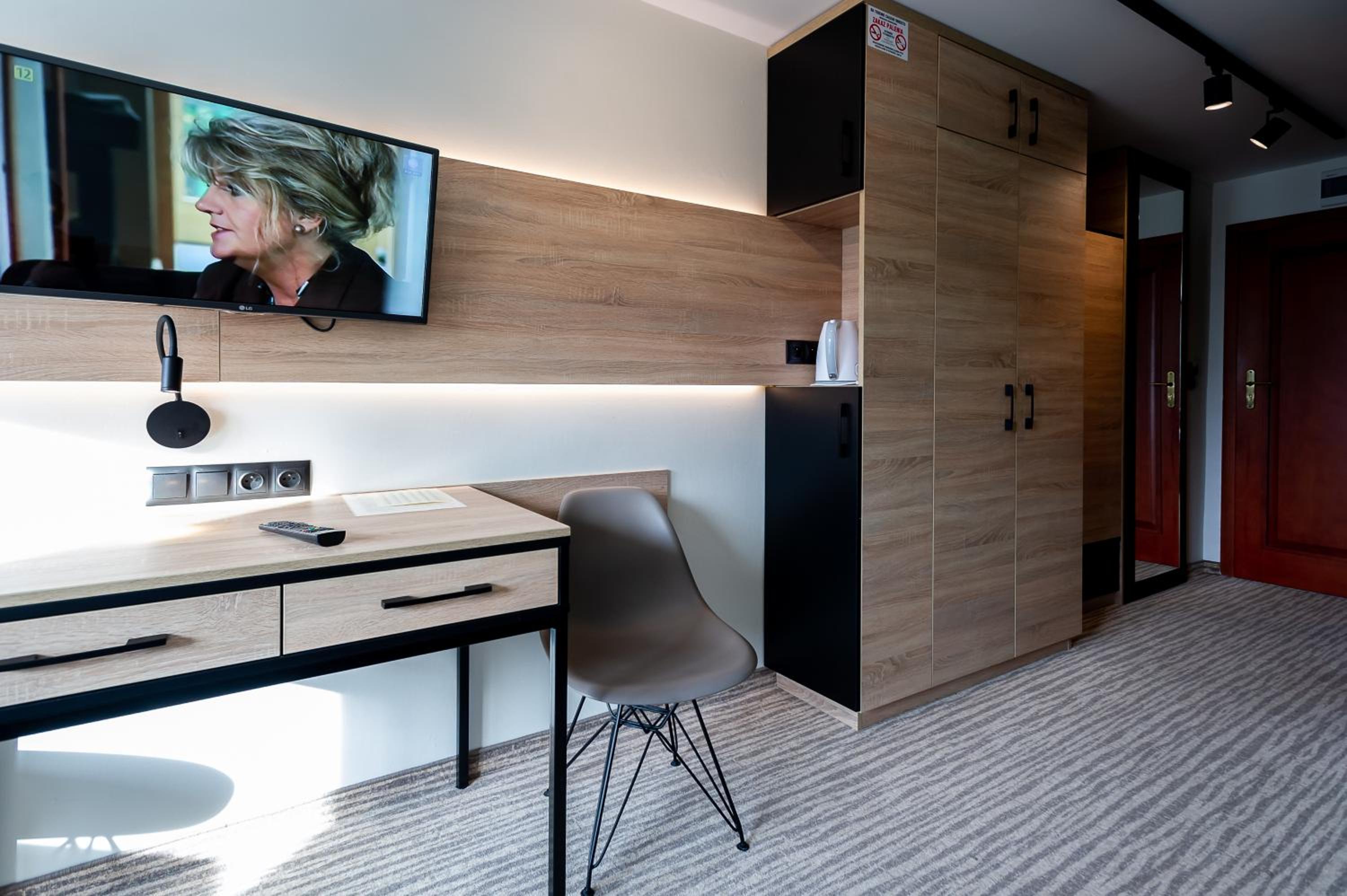 Twin Room with Mountain View - Photo 4