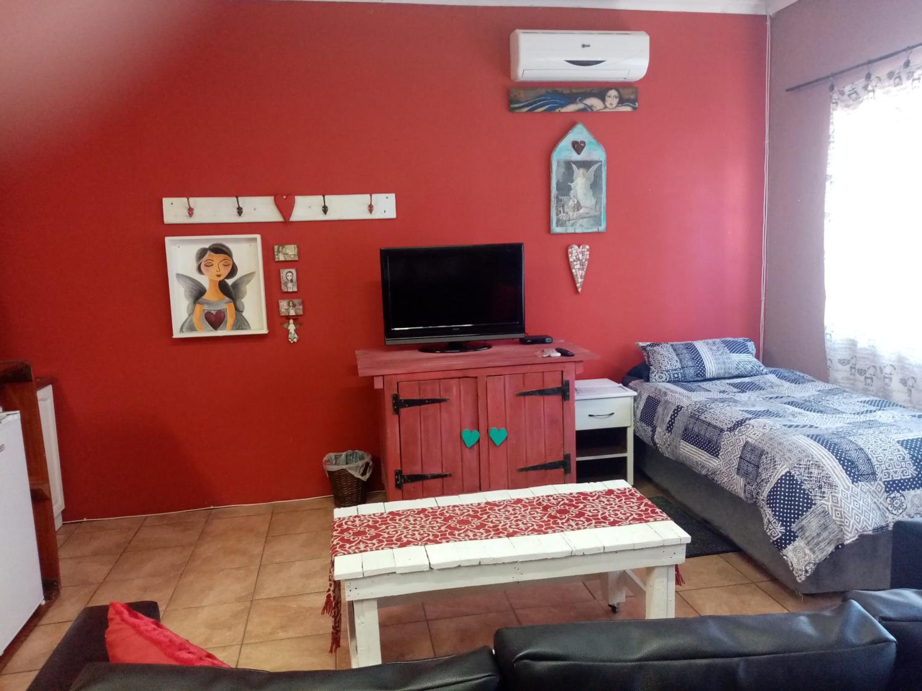 Family Room with Bathroom - Photo 2