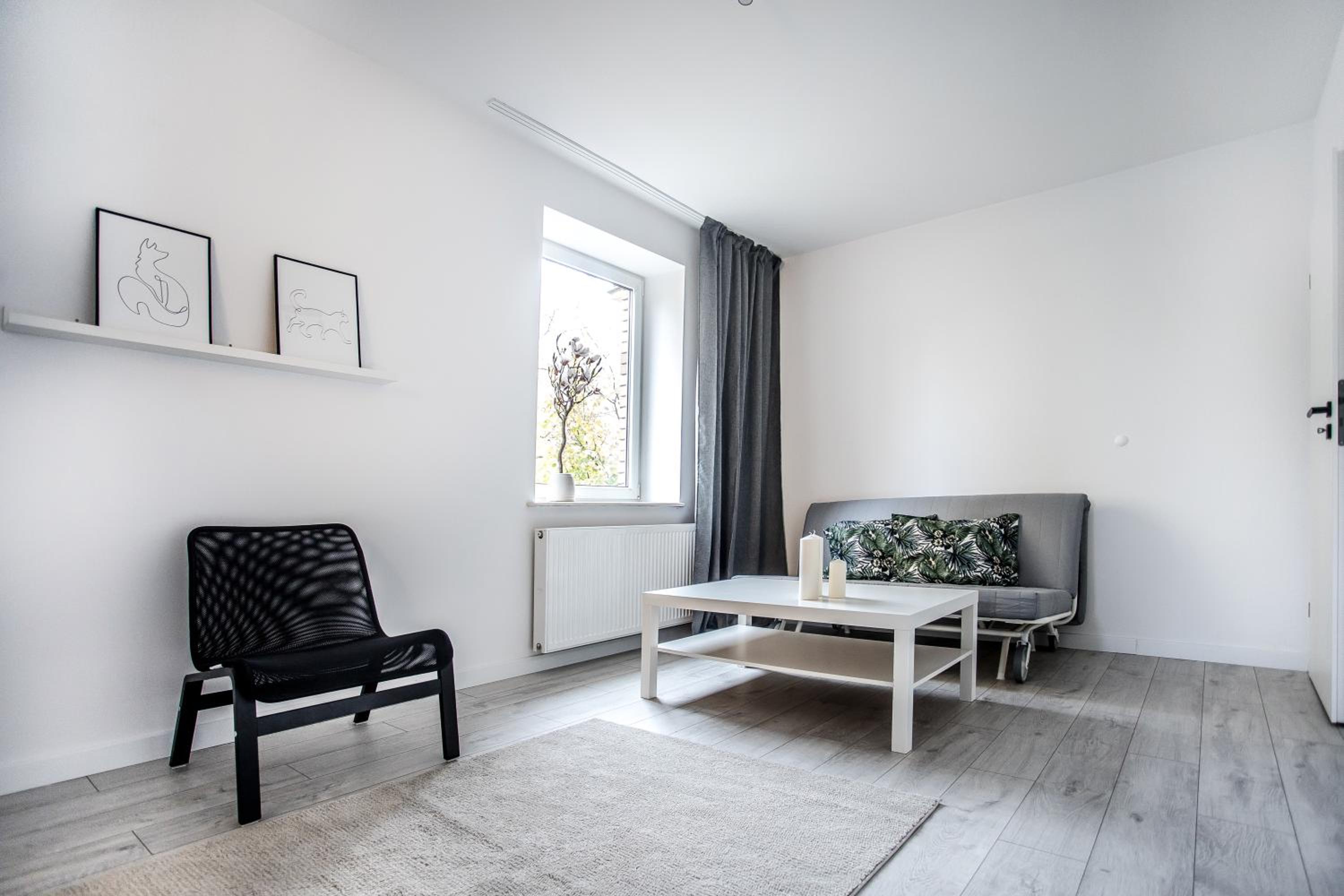 One-Bedroom Apartment photo 1