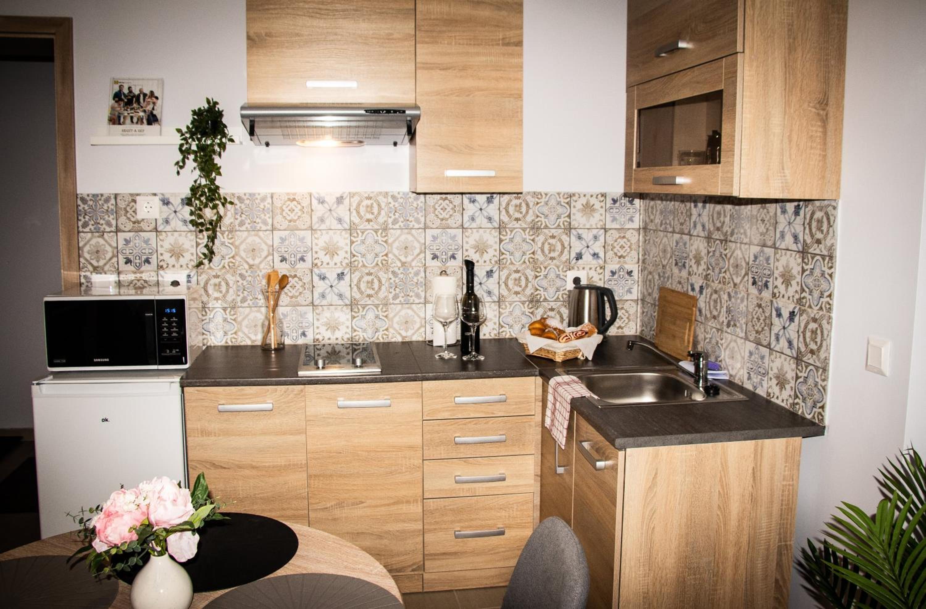 Studio Apartment - Photo 10