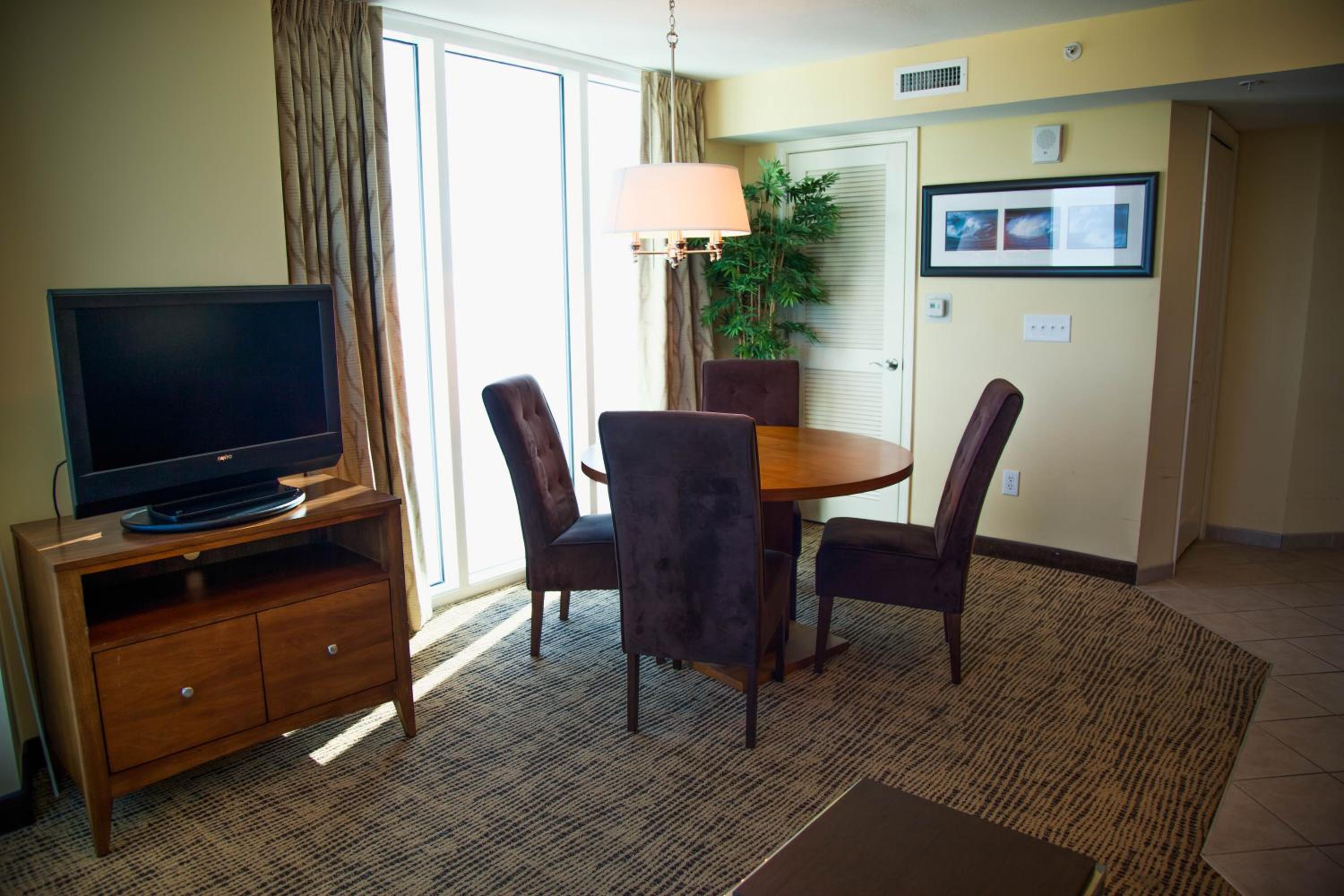 King Suite with Balcony photo 2