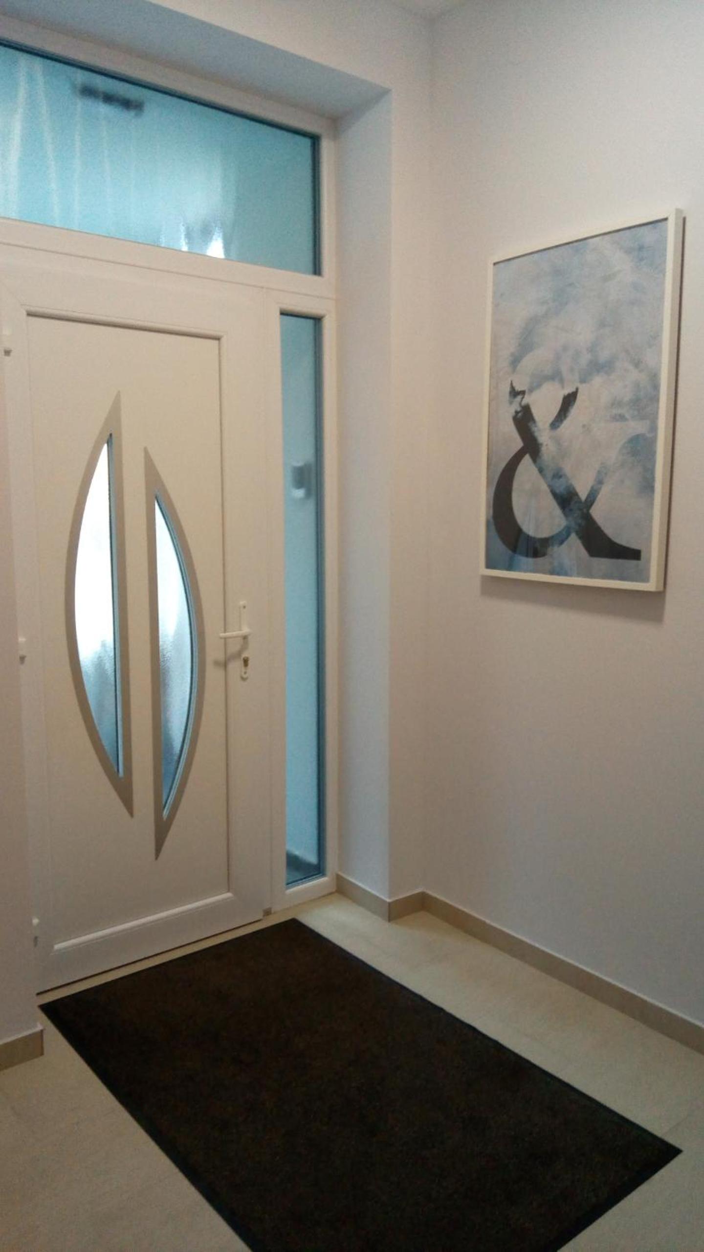 Studio Apartment - Photo 4