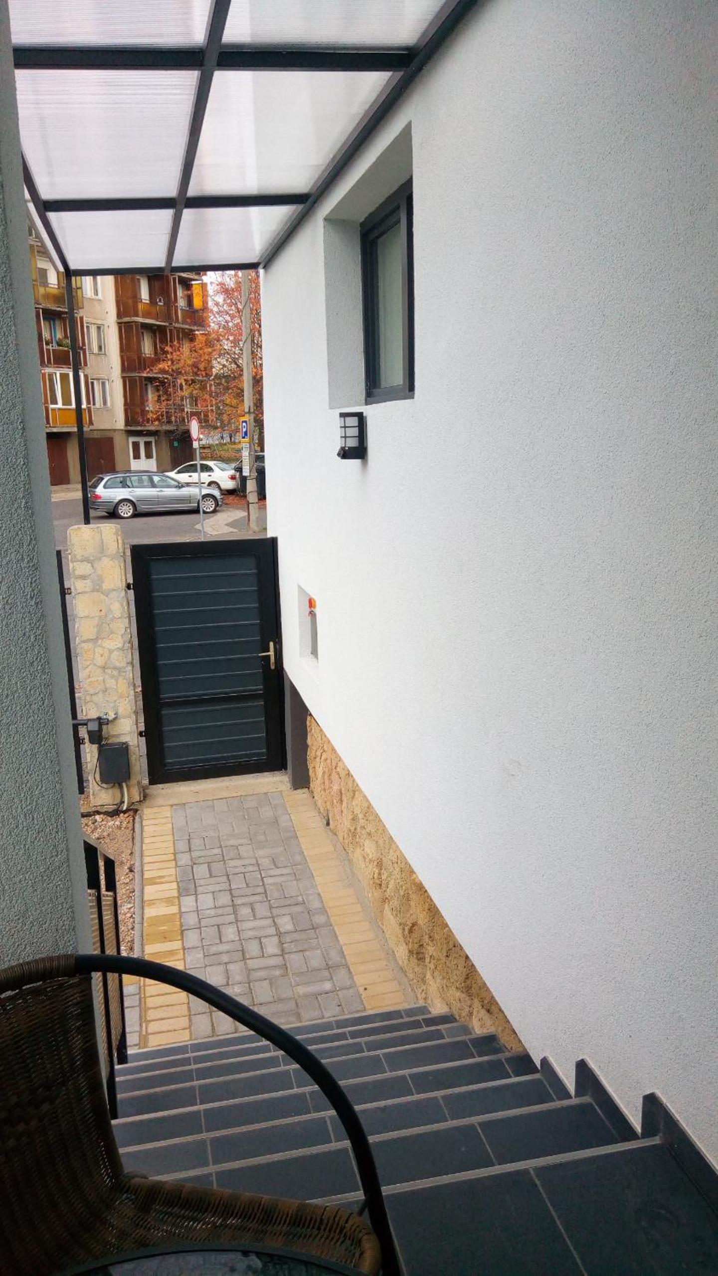 Studio Apartment - Photo 6