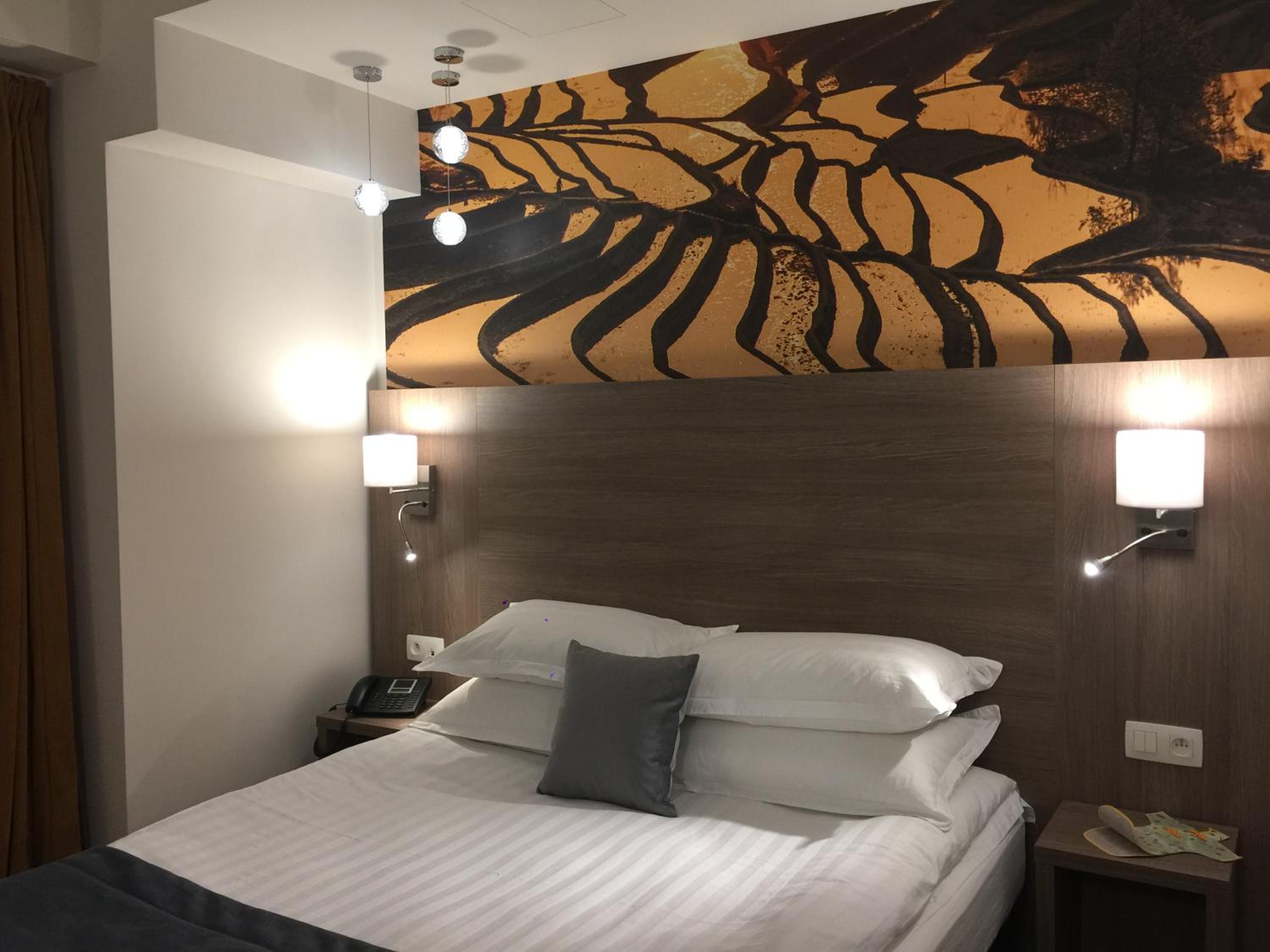 Double Room with Balcony - Photo 1