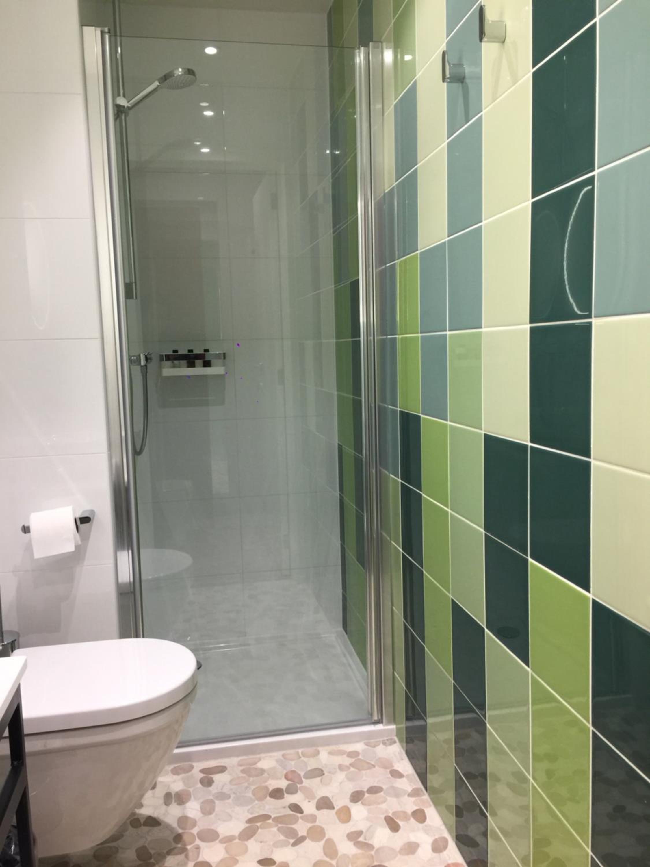 Deluxe Double Room (2 Adults + 1 Child) photo 2