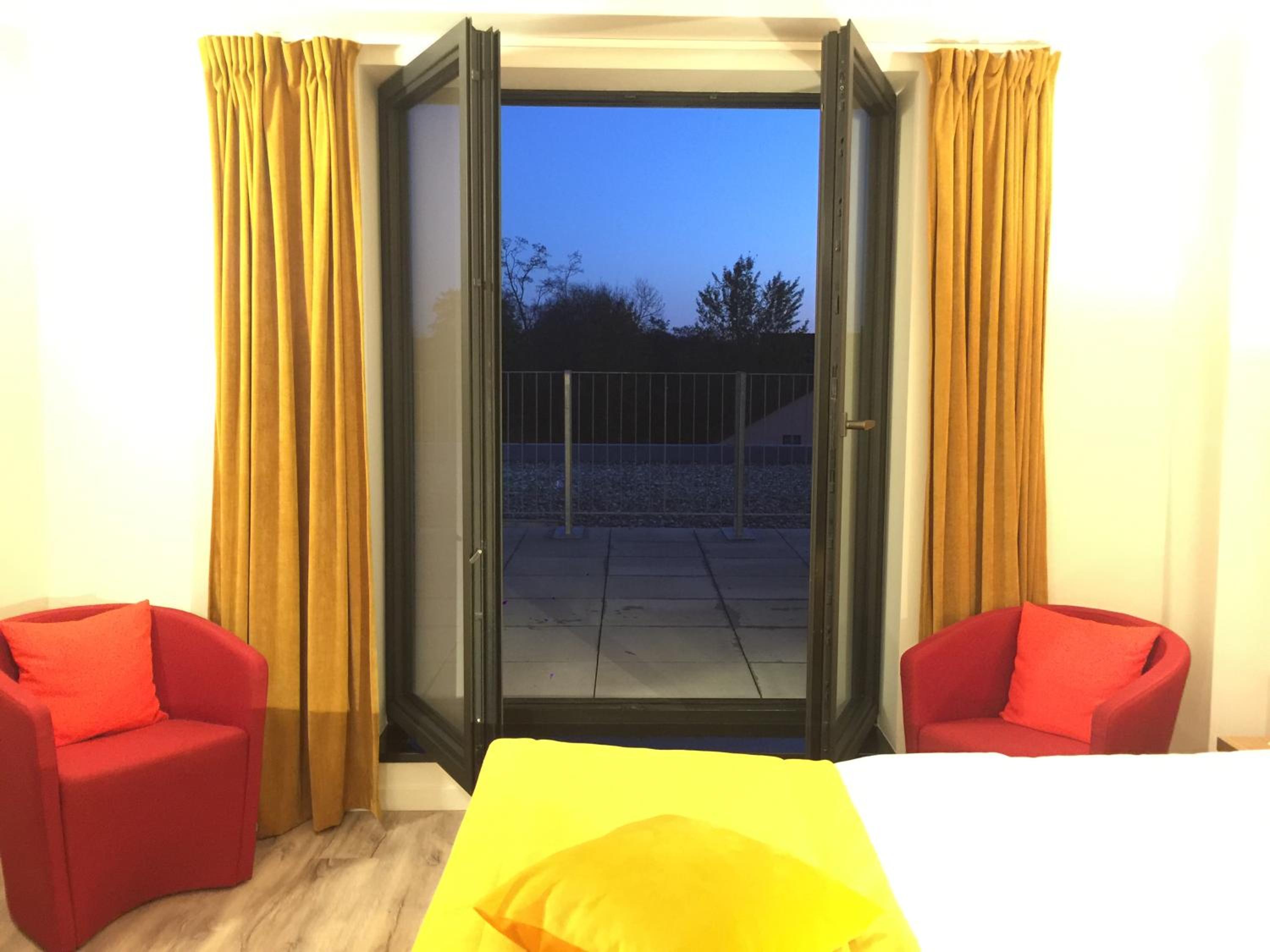 Double Room with Balcony - Photo 7