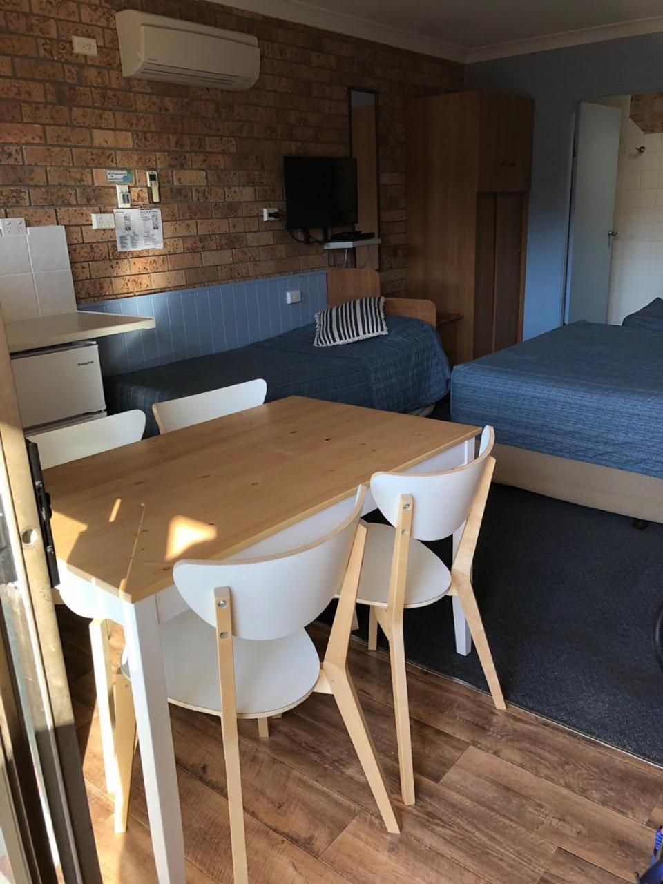 Standard Family Room - Photo 3