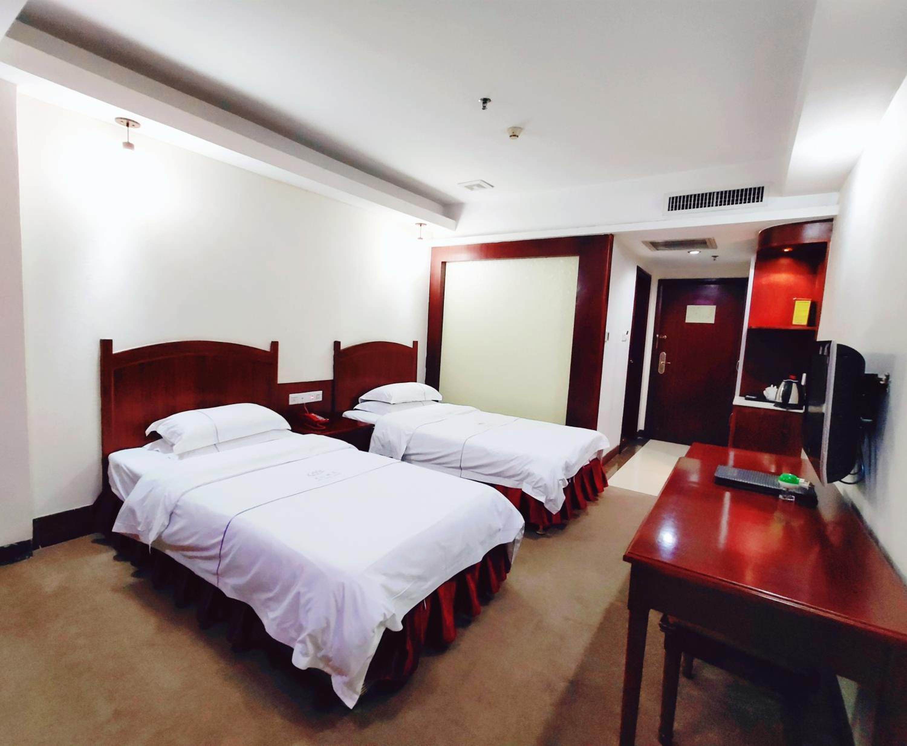 Double or Twin Room with Shower