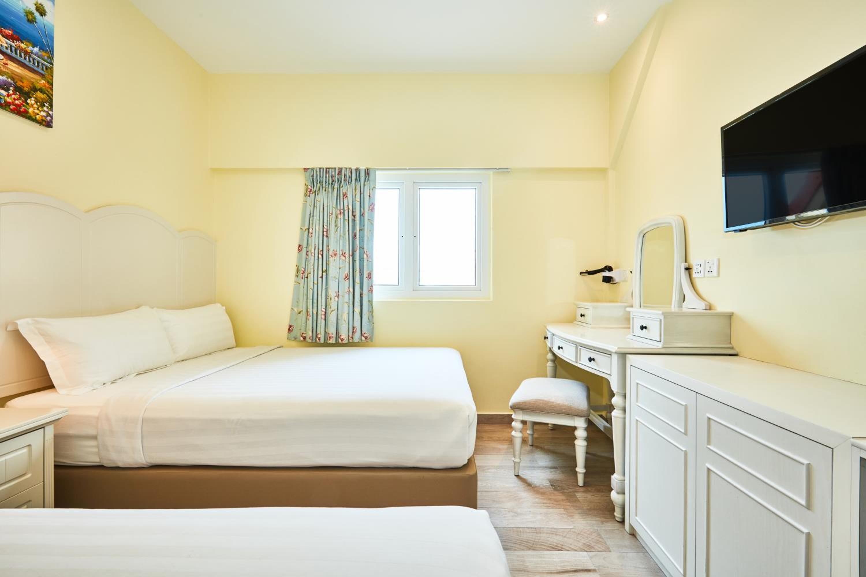 Superior Triple Room photo 2