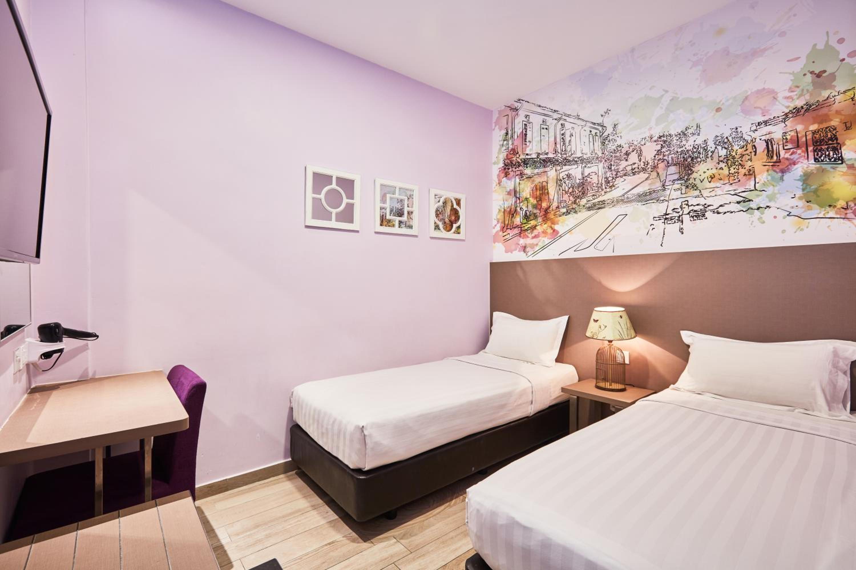 Standard Twin Room (No Window) photo 2