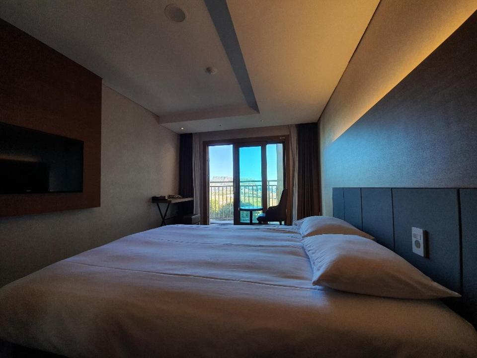 Deluxe King Room With Sea View