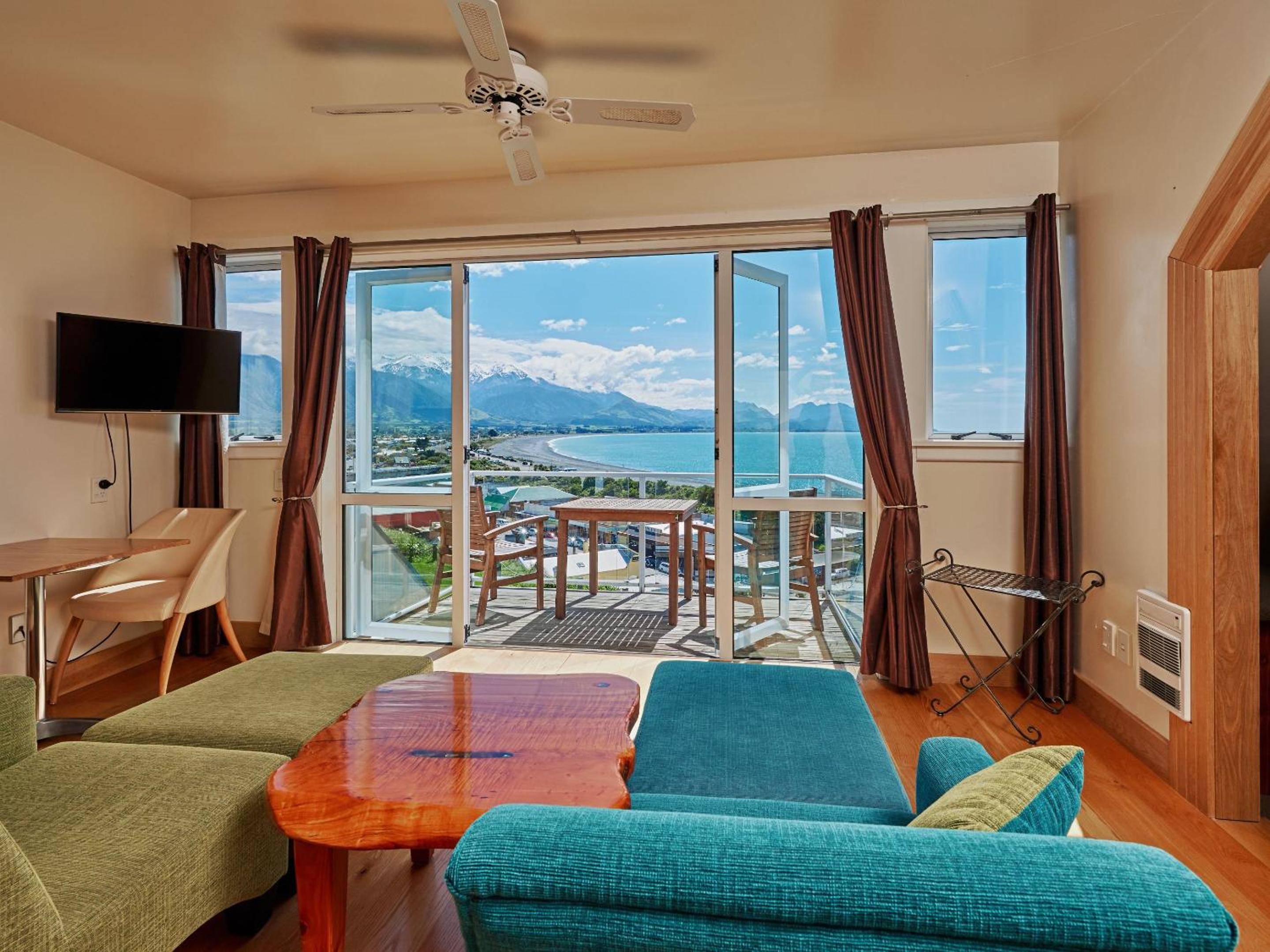 Suite with Sea View - Photo 12