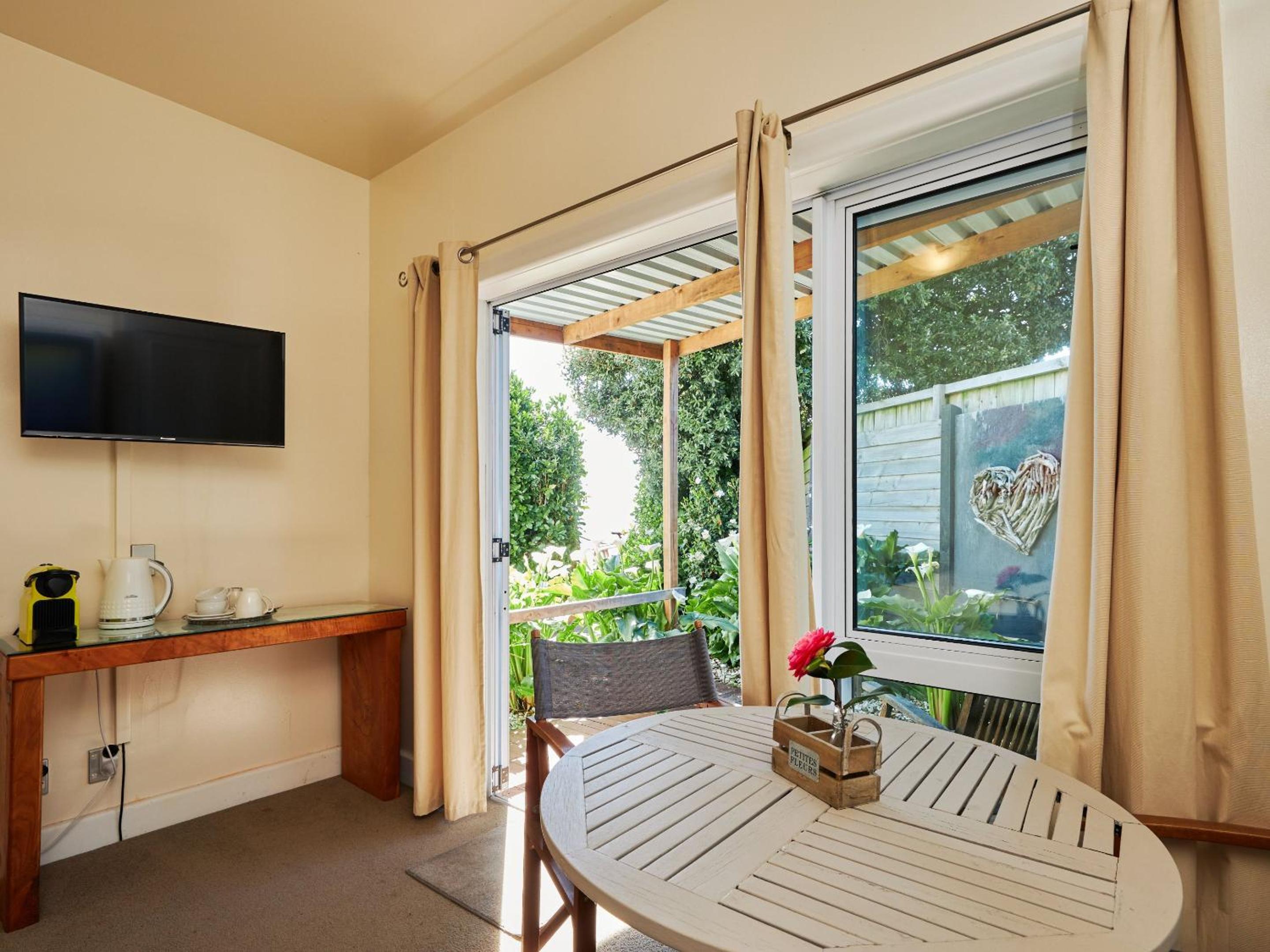 Studio with Garden View photo 2