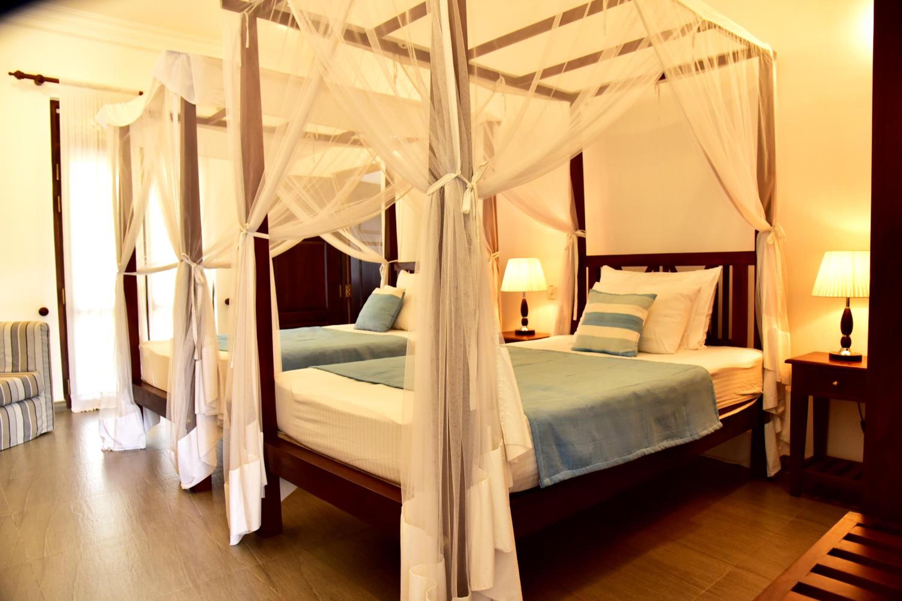 Deluxe Twin Room with Air Condition