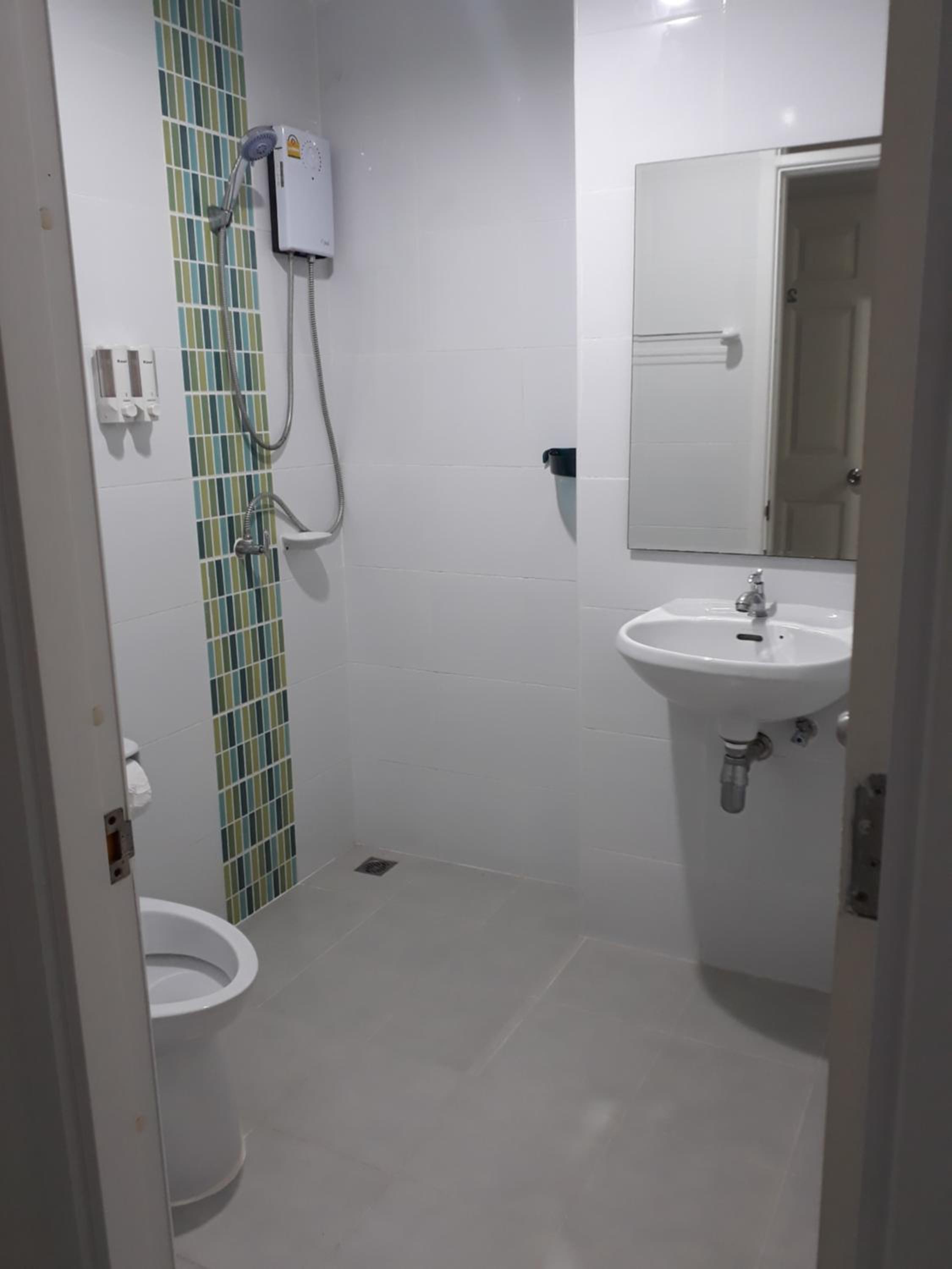 Small Double Room - Photo 7
