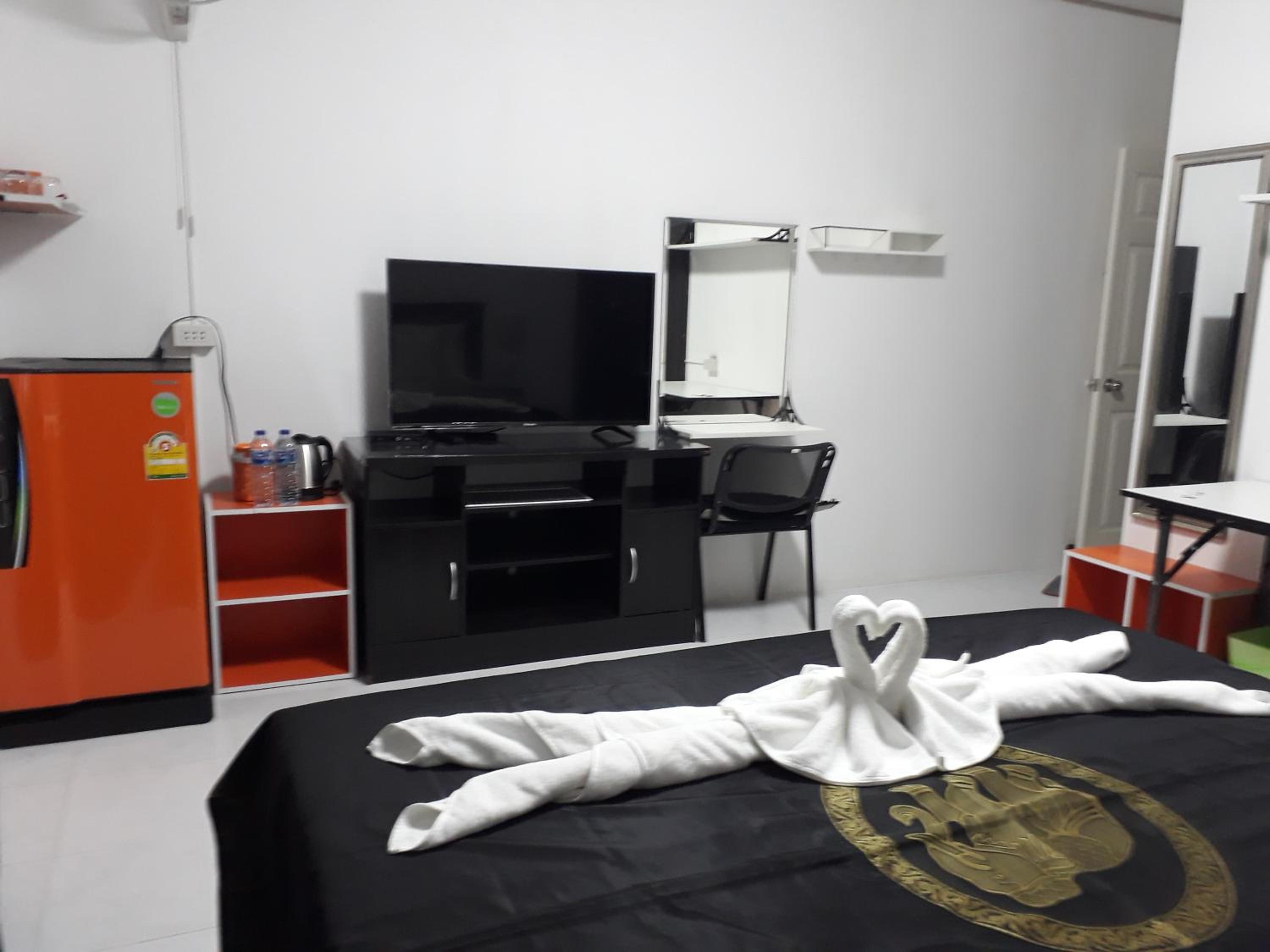 Double Room with Private Bathroom - Photo 2