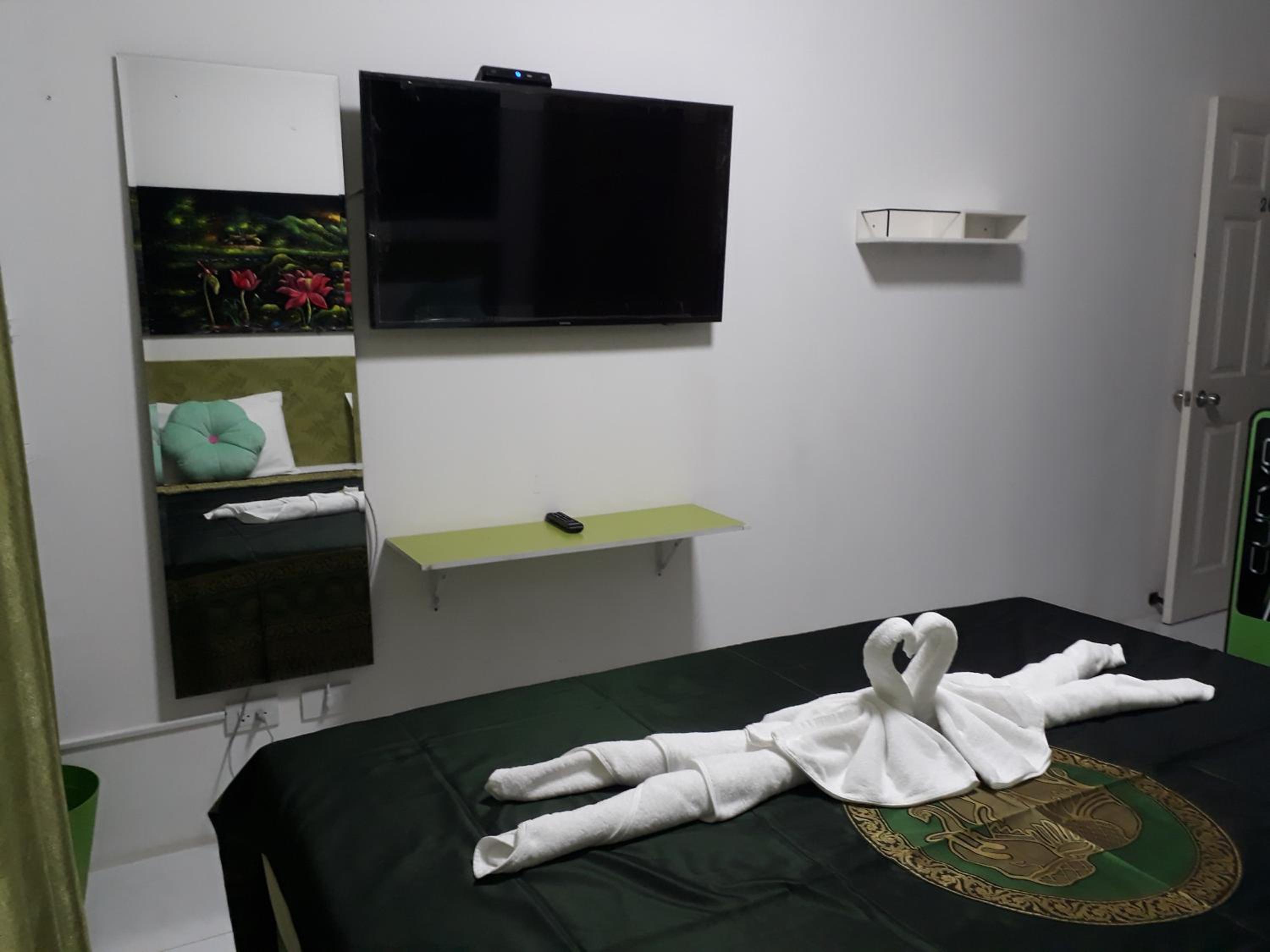 Small Double Room - Photo 8