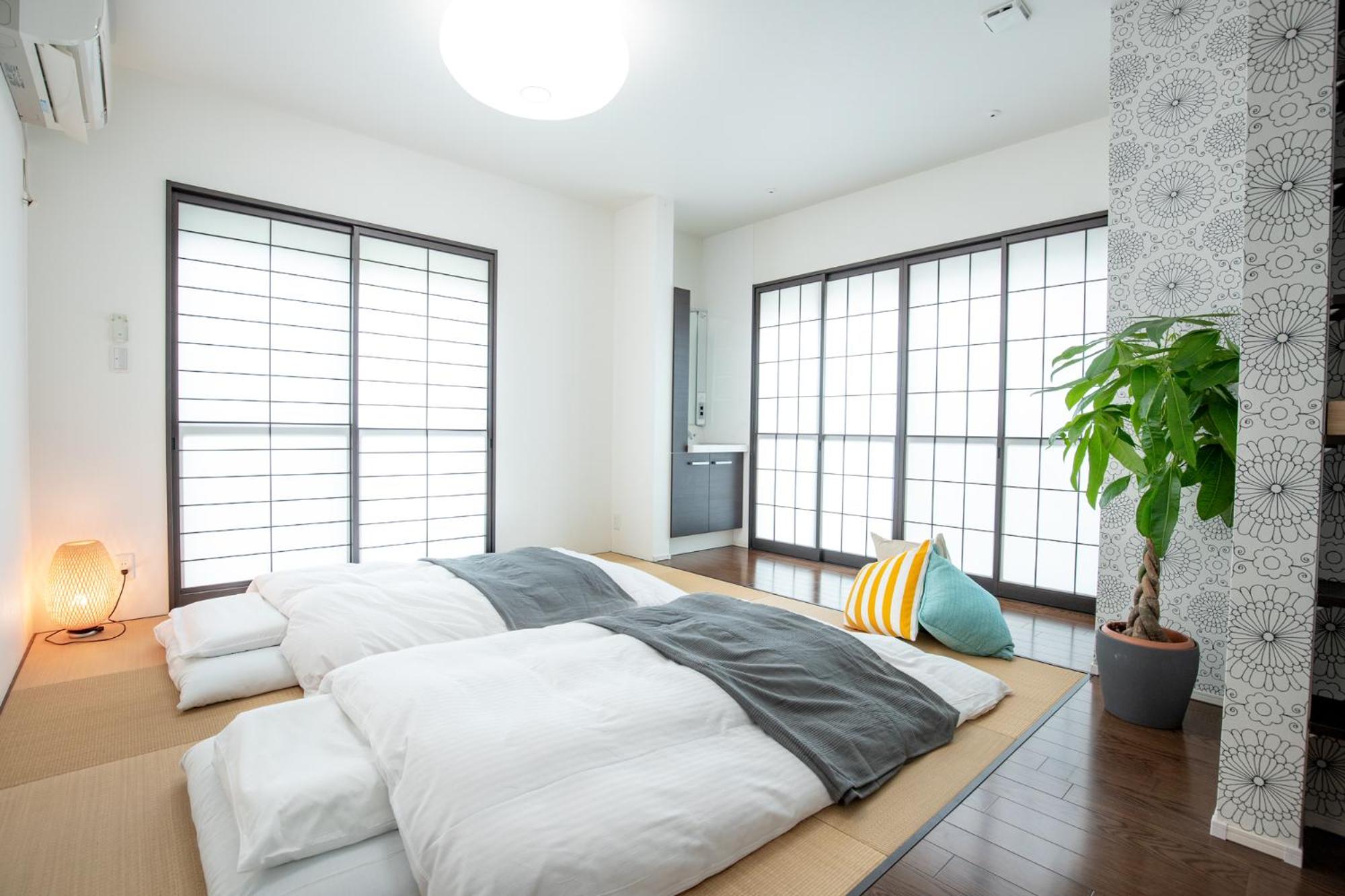 Three-Bedroom House photo 3