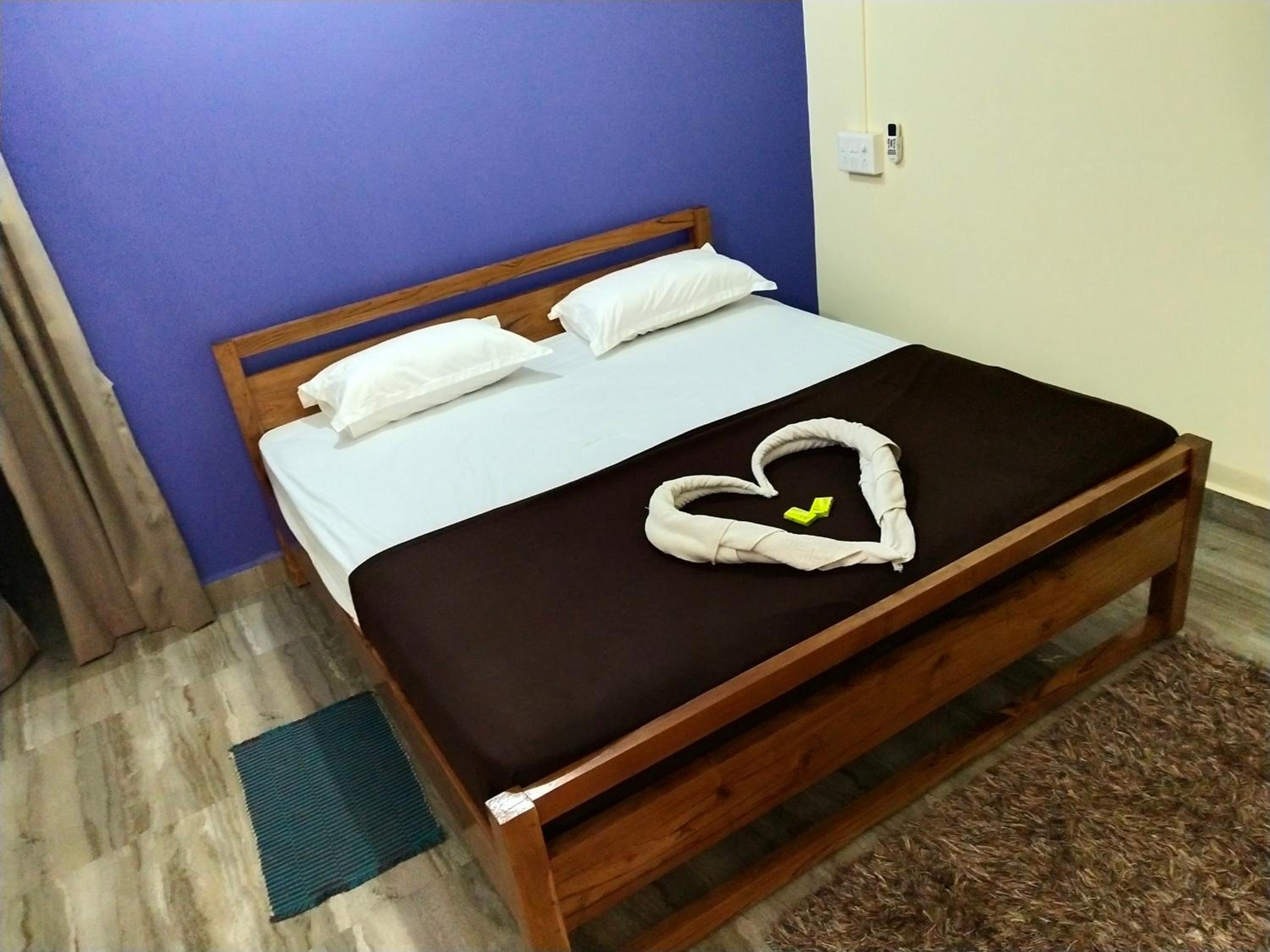 Deluxe Room - Photo 25