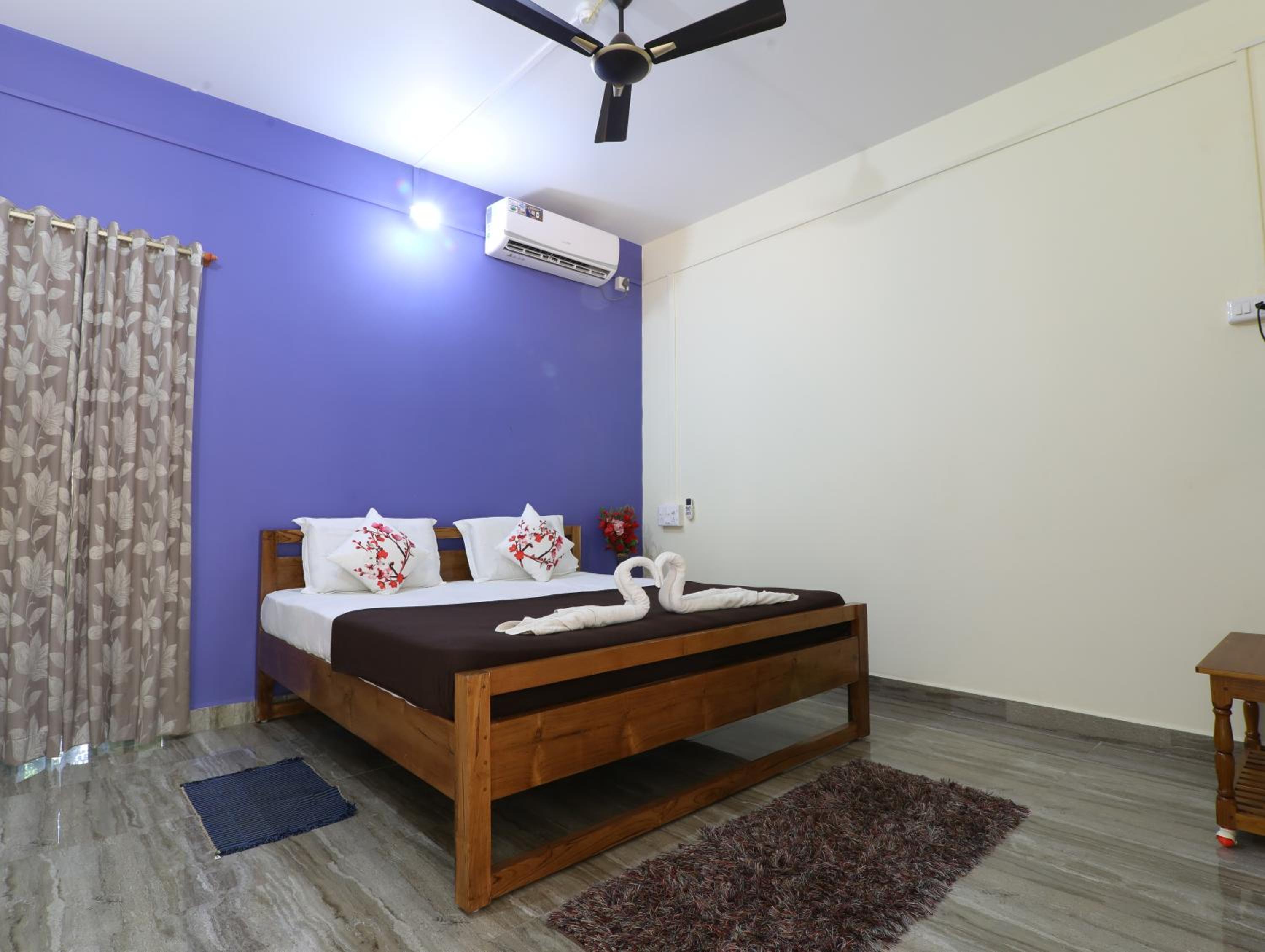 Deluxe Room - Photo 8