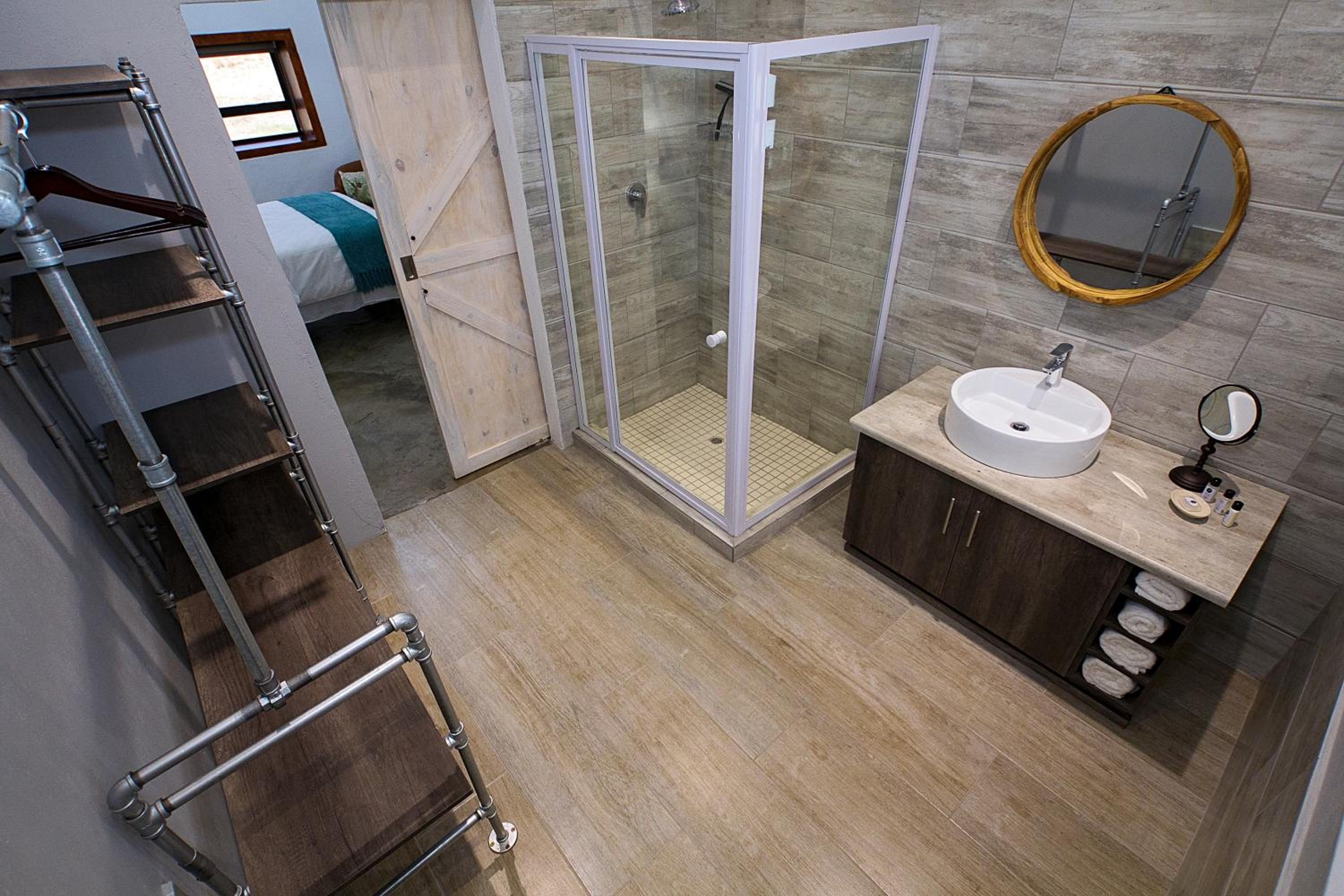 Two-Bedroom Villa - Photo 4
