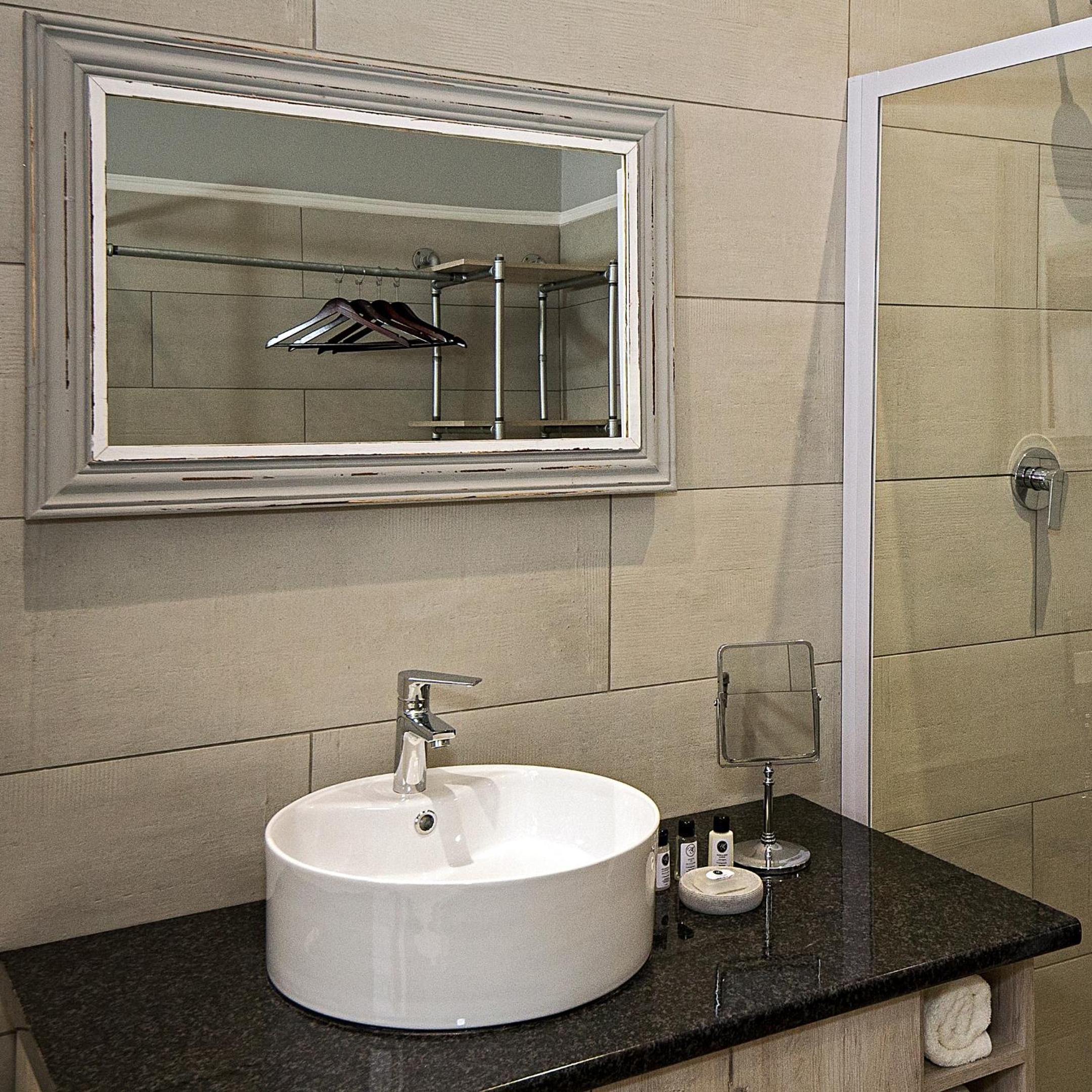 Two-Bedroom Villa - Photo 17