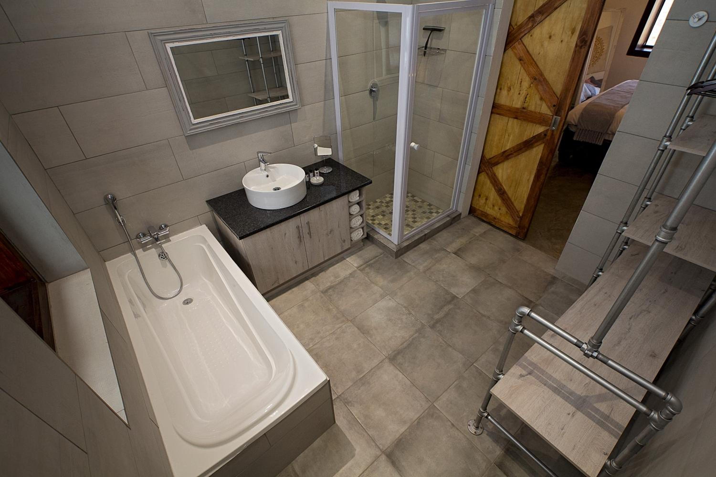 Two-Bedroom Villa - Photo 16