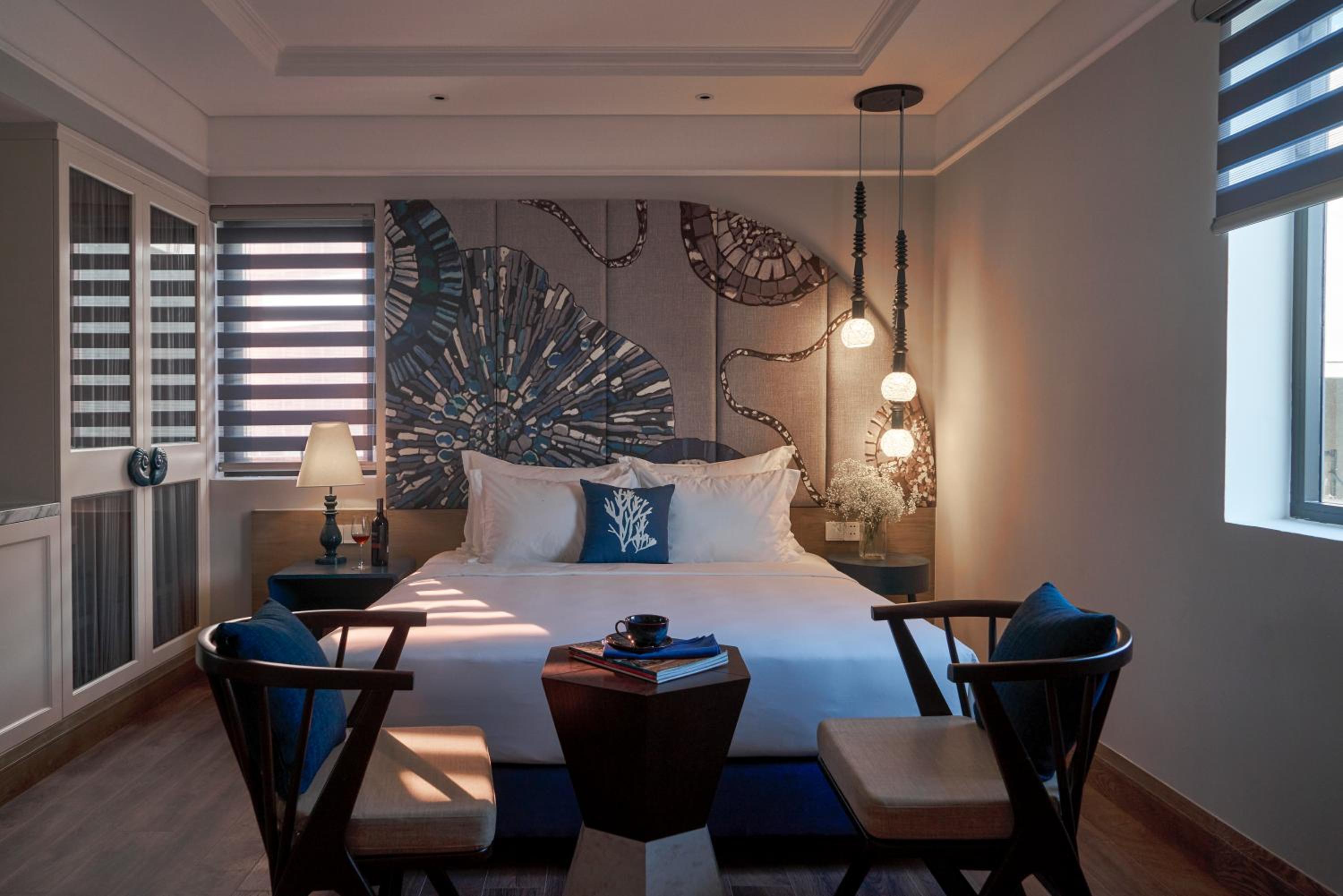 Double Room with Partial Sea View and Daily Laundry Service (4 items/day) - Photo 2