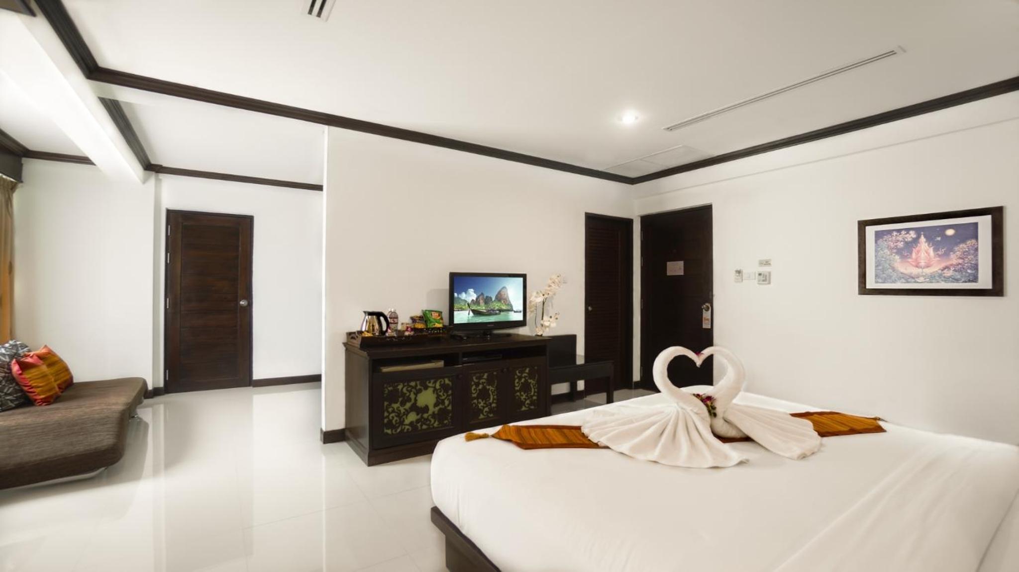 Grand Superior Seaview Double or Twin Room photo 3