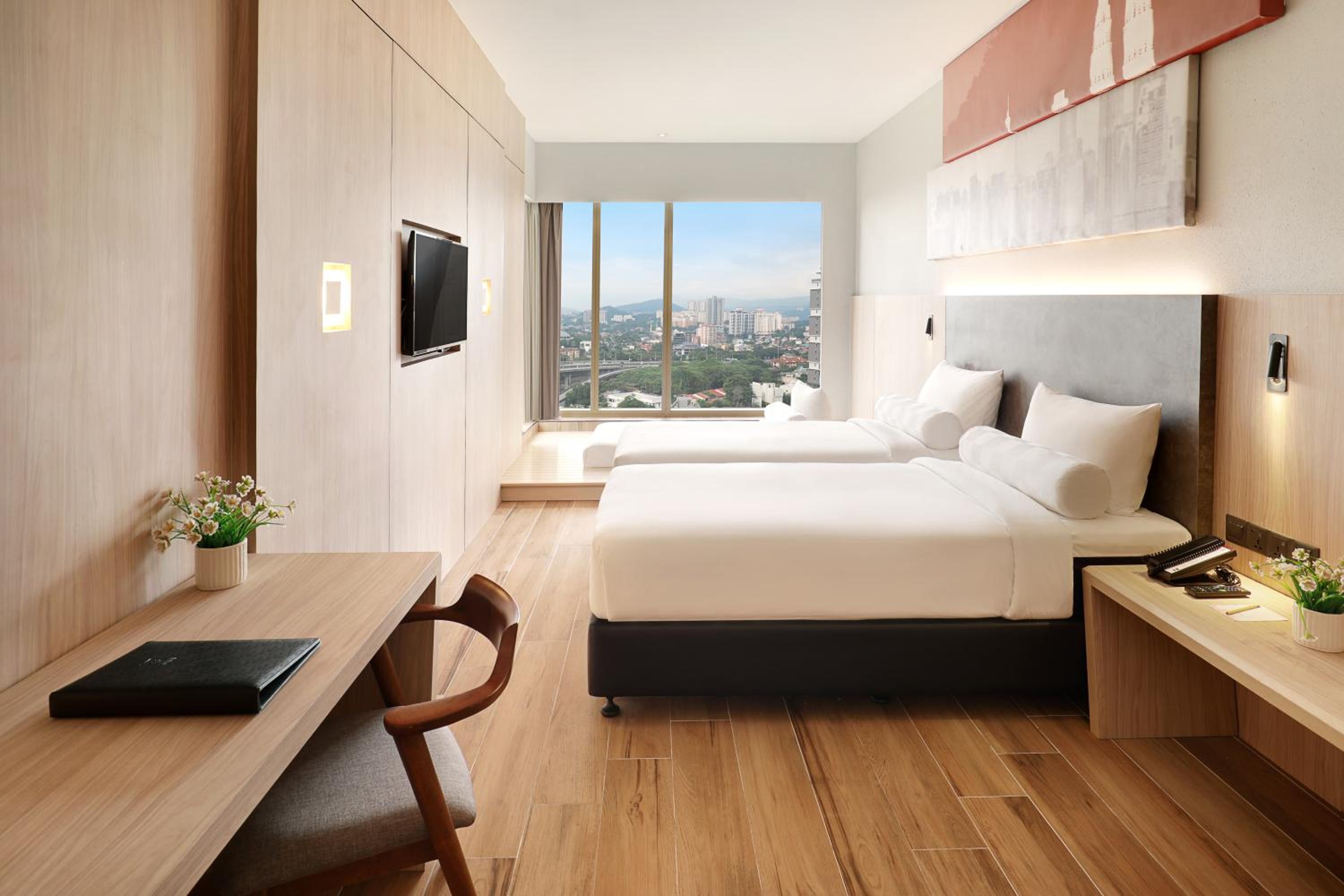 Deluxe Room Twin Beds photo 2
