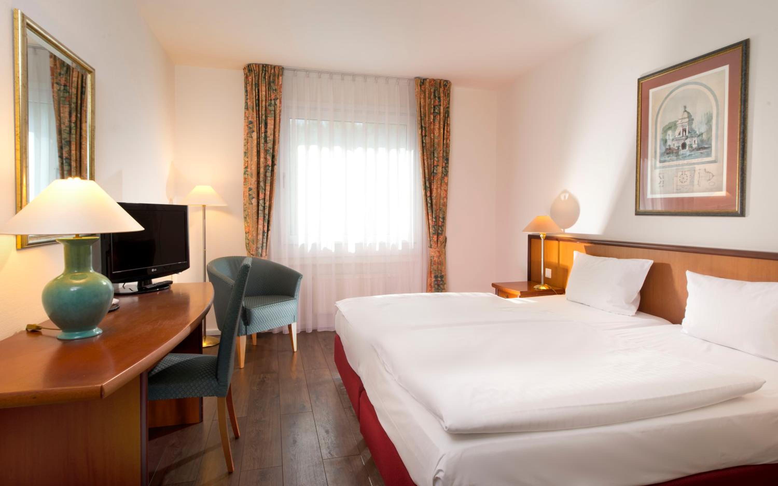 Standard Double Room - Photo 1