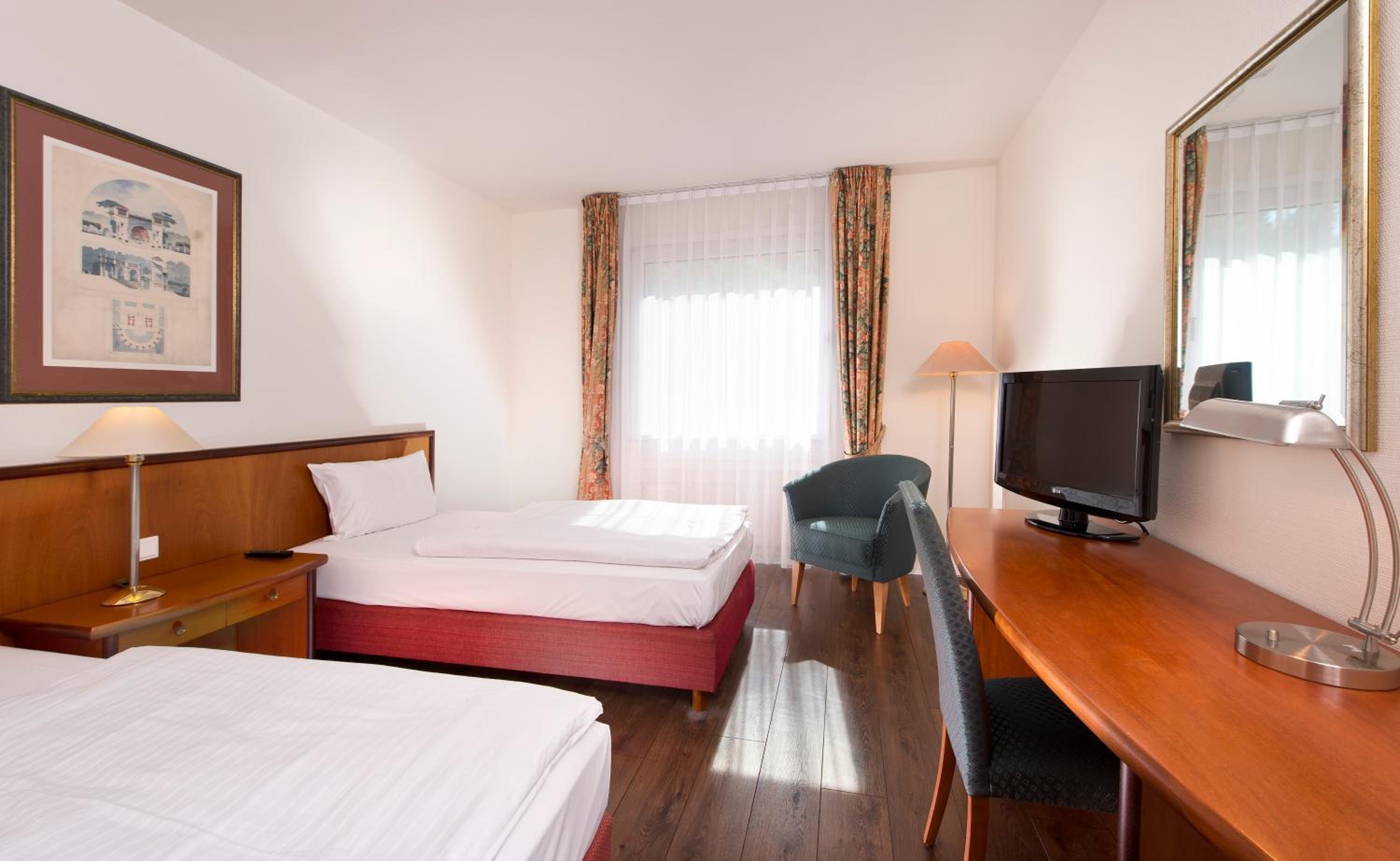 Standard Double Room - Photo 3