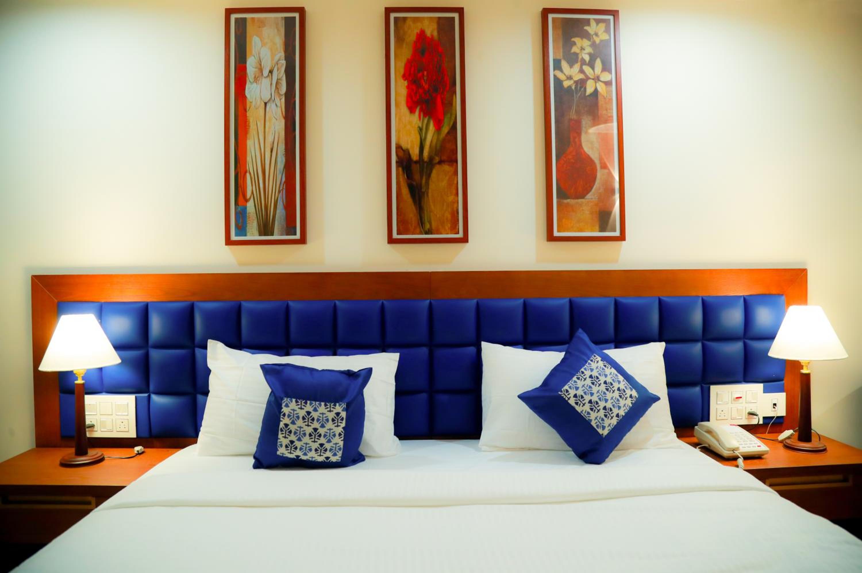 Deluxe Room - Photo 3