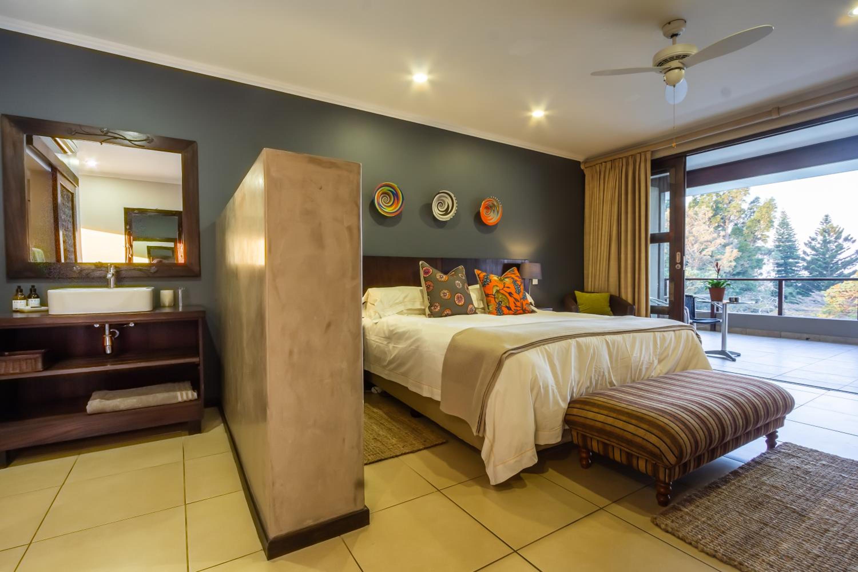 Deluxe Double or Twin Room with Sea View photo 3