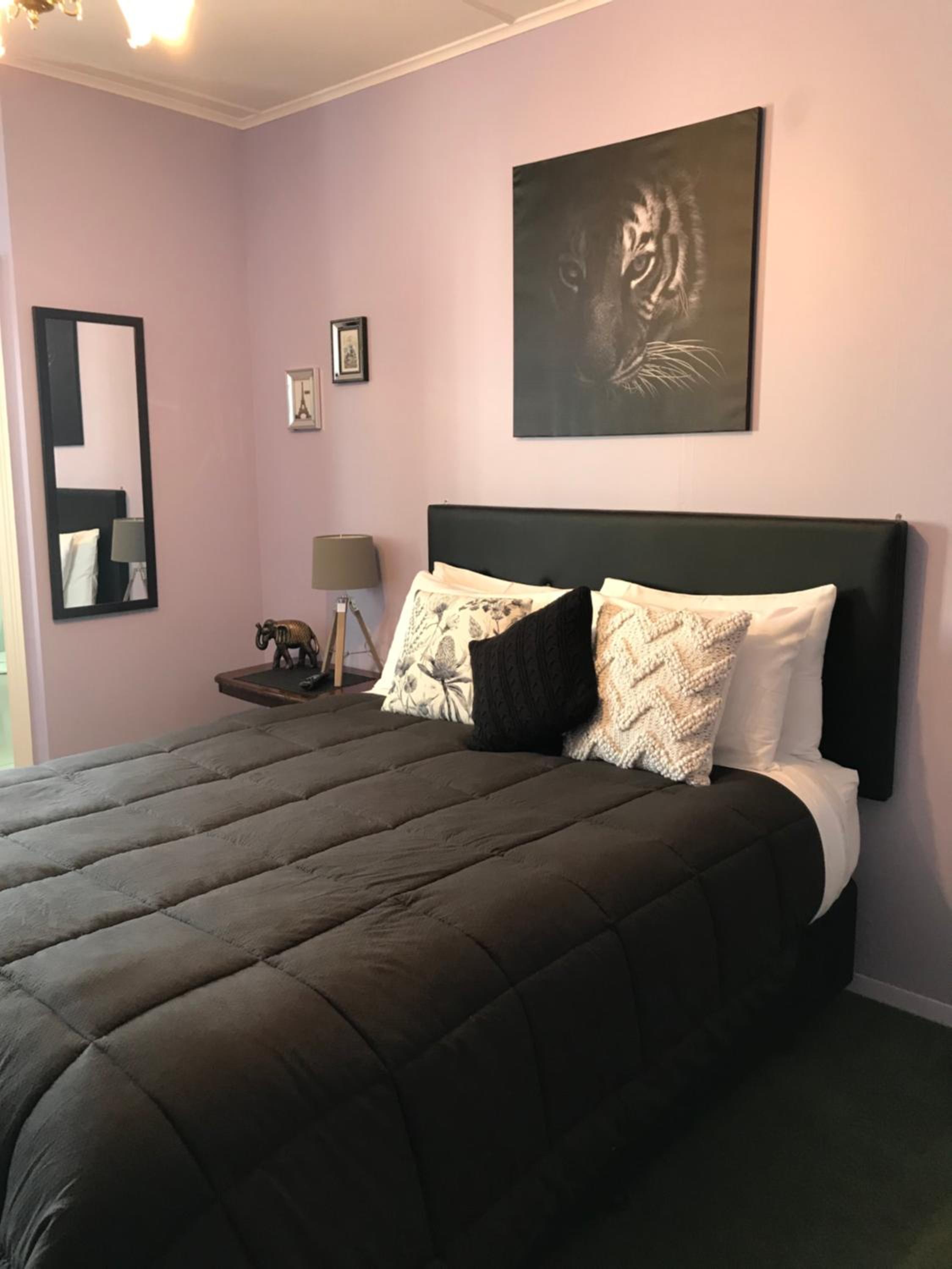 Standard Queen Room photo 1
