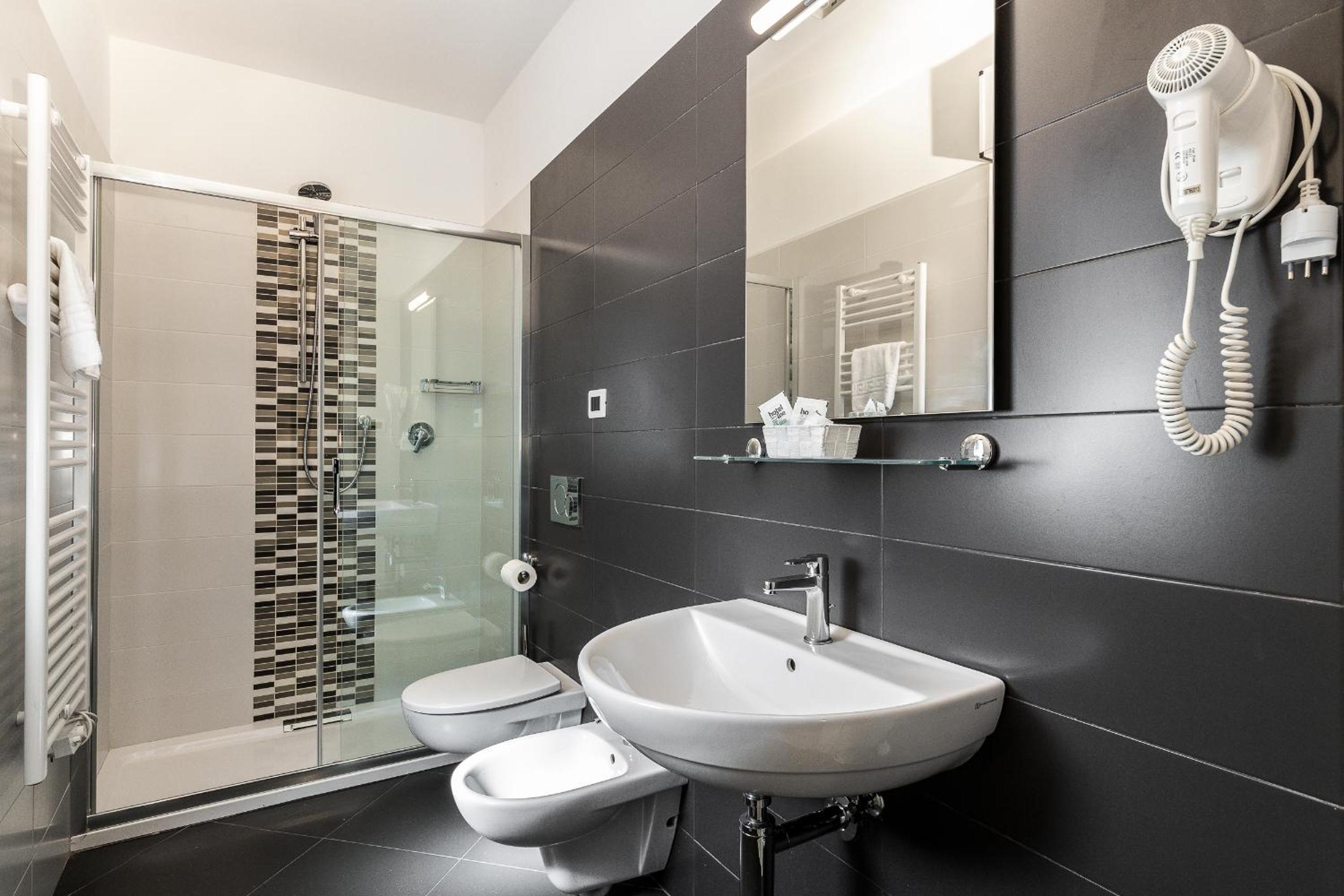 Superior Double or Twin Room, photo 7