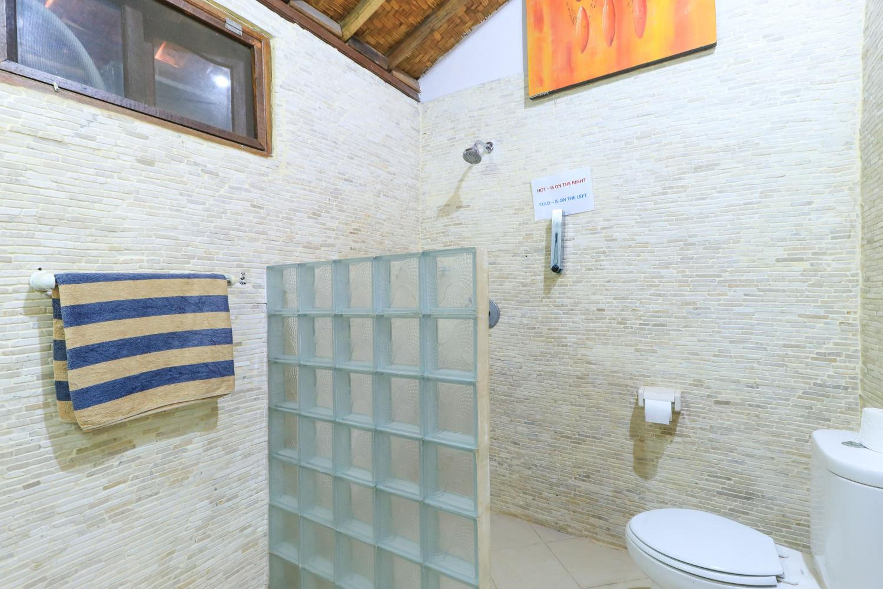 Two-Bedroom Villa - Photo 2