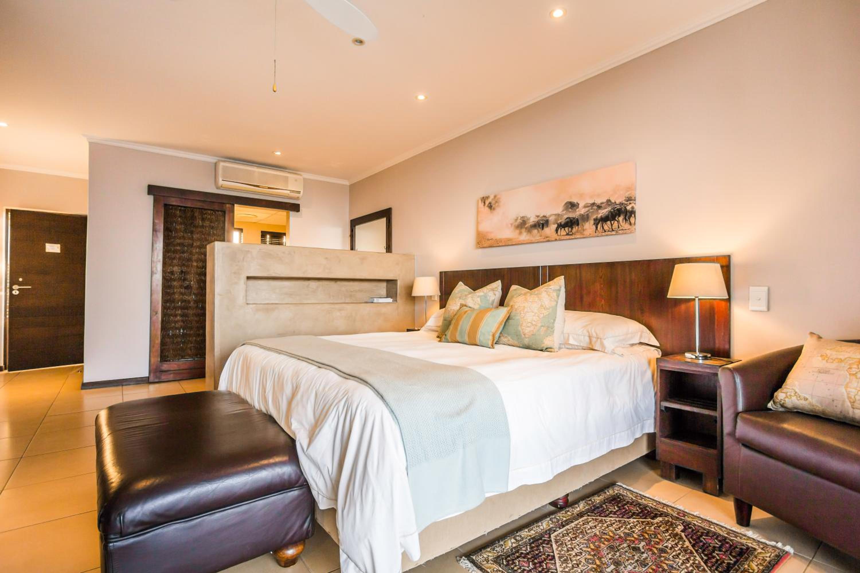 Deluxe Double or Twin Room with Sea View photo 2