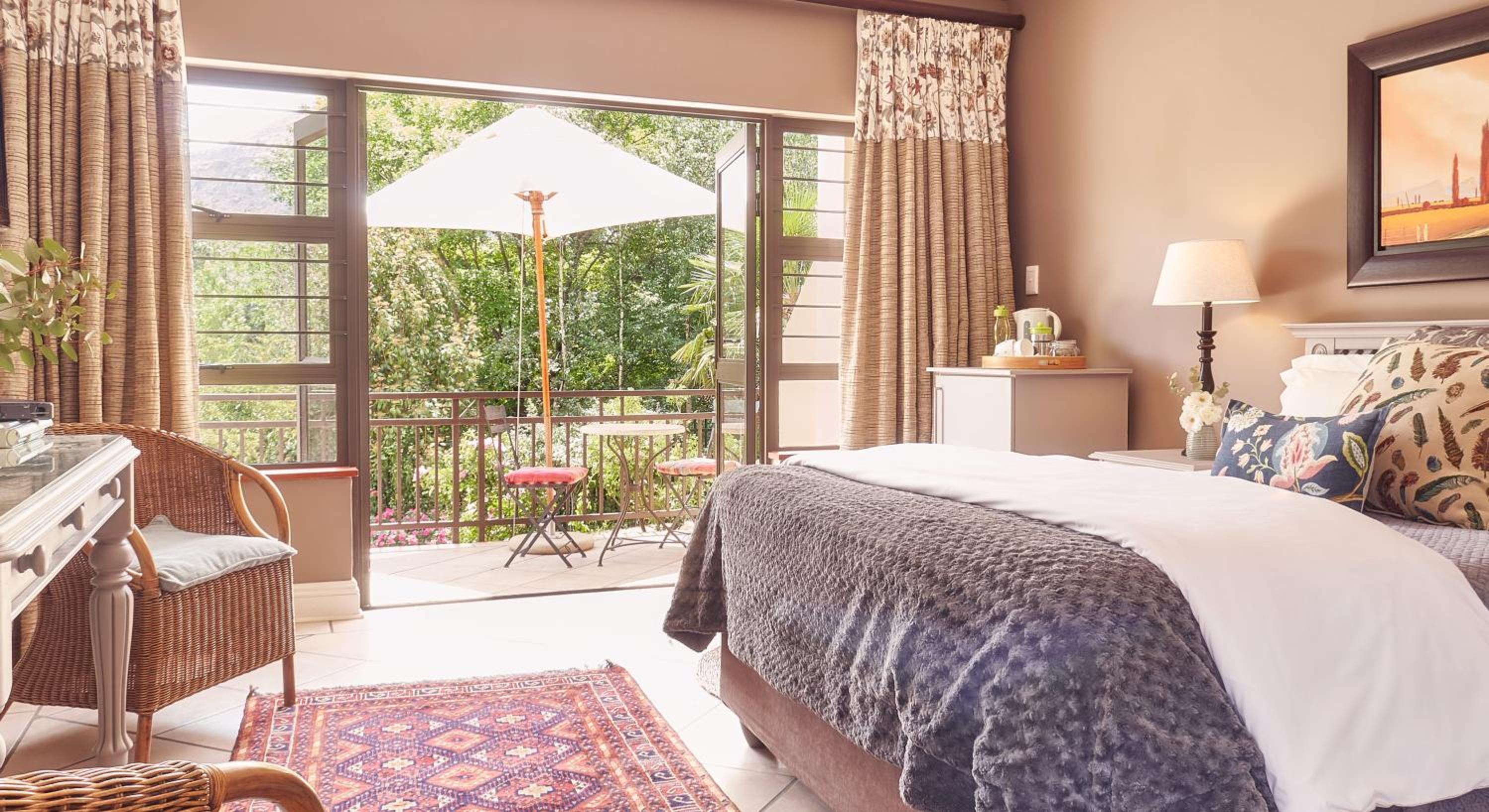 Deluxe Queen Room photo 3