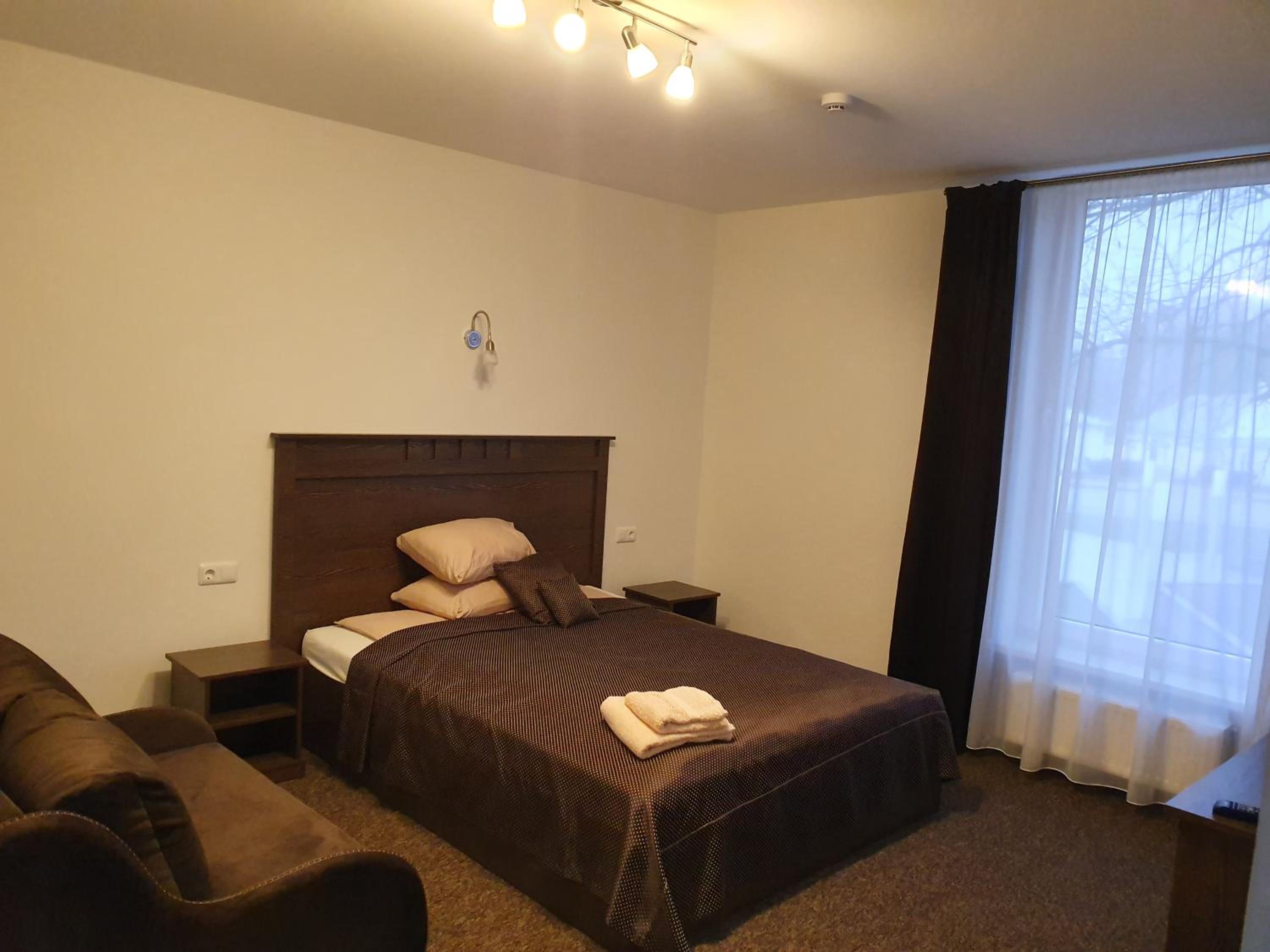 Large Double Room photo 1