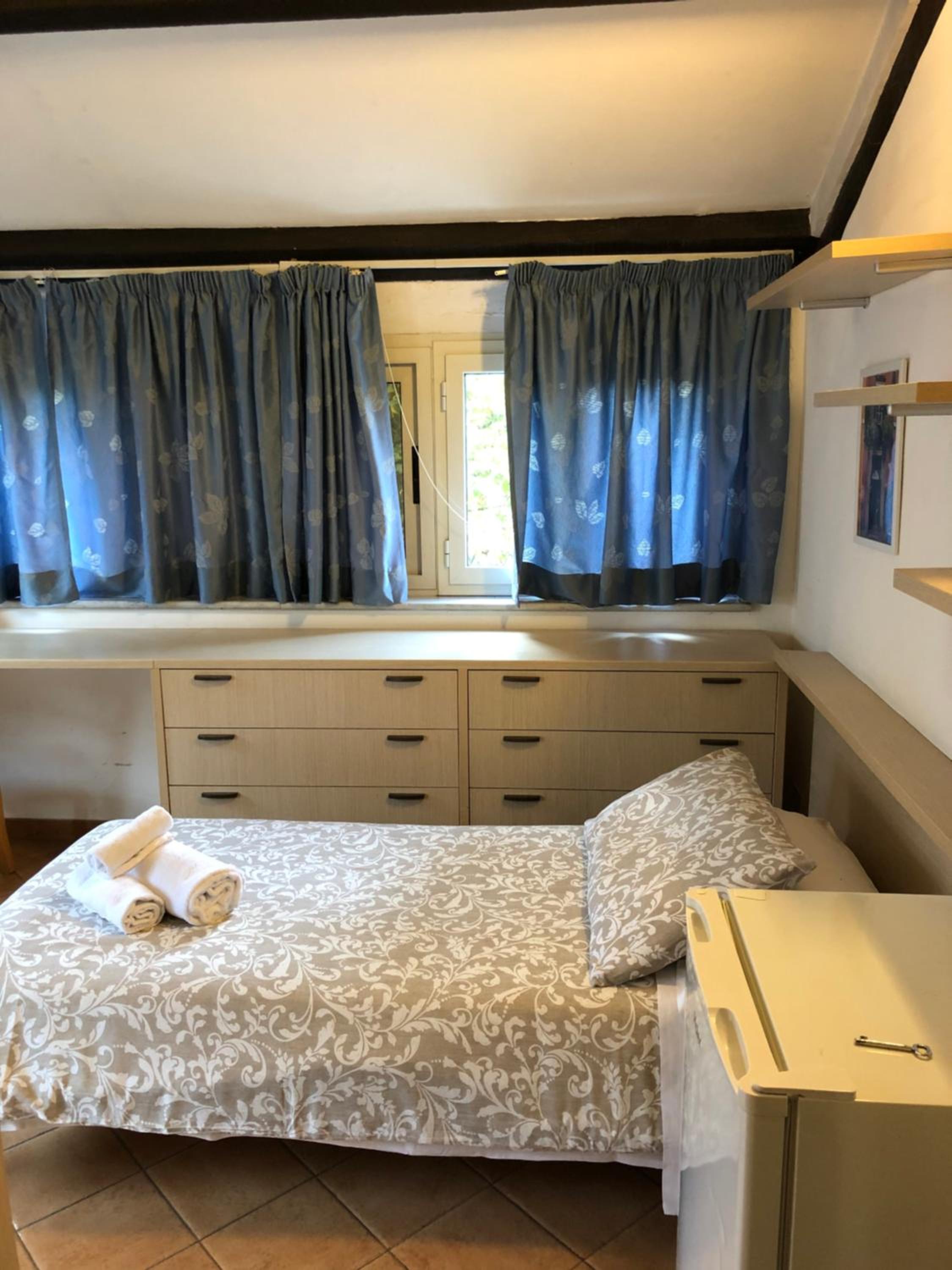 Single Room with Private External Bathroom photo 1
