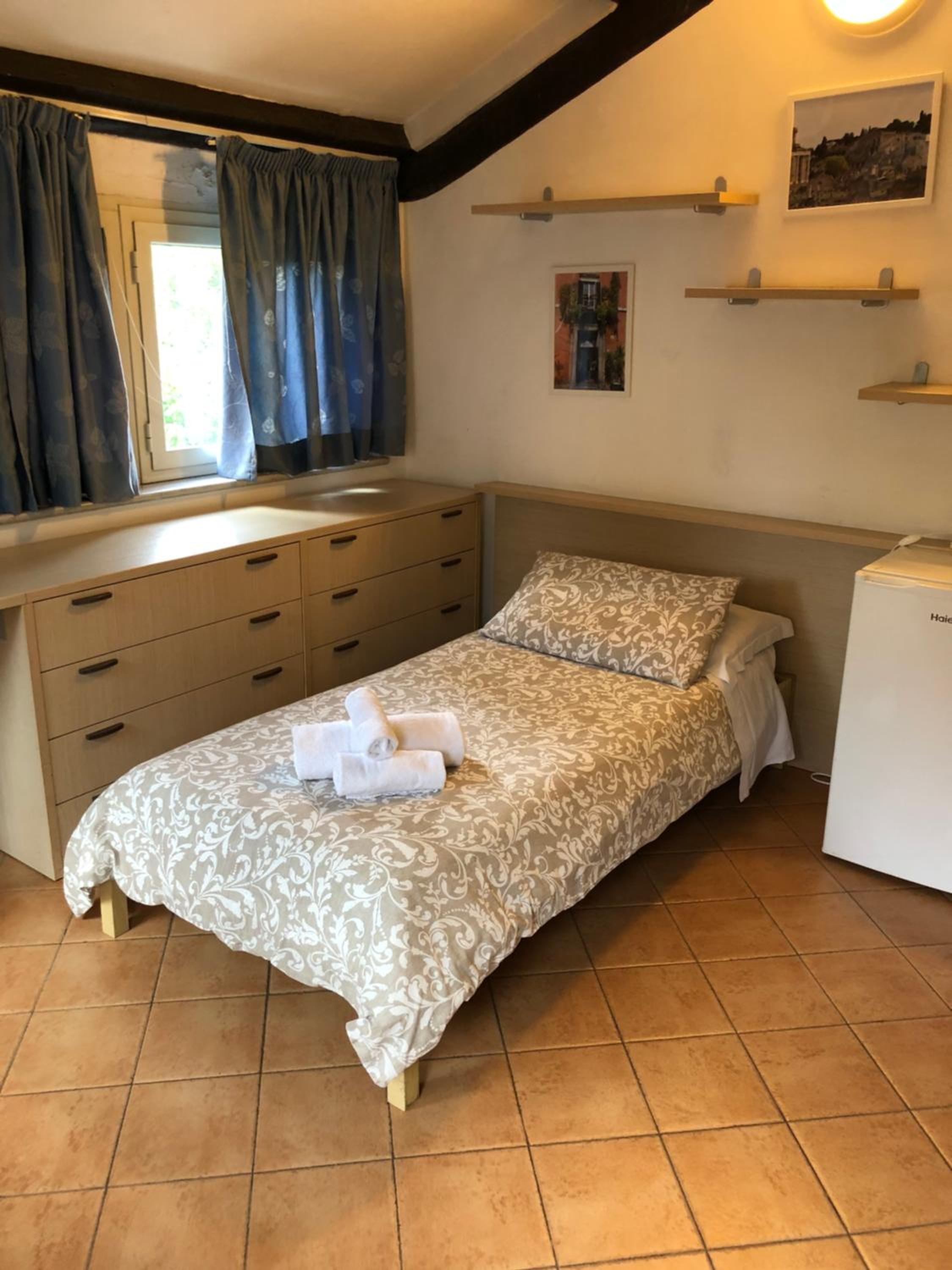 Single Room with Private External Bathroom photo 3