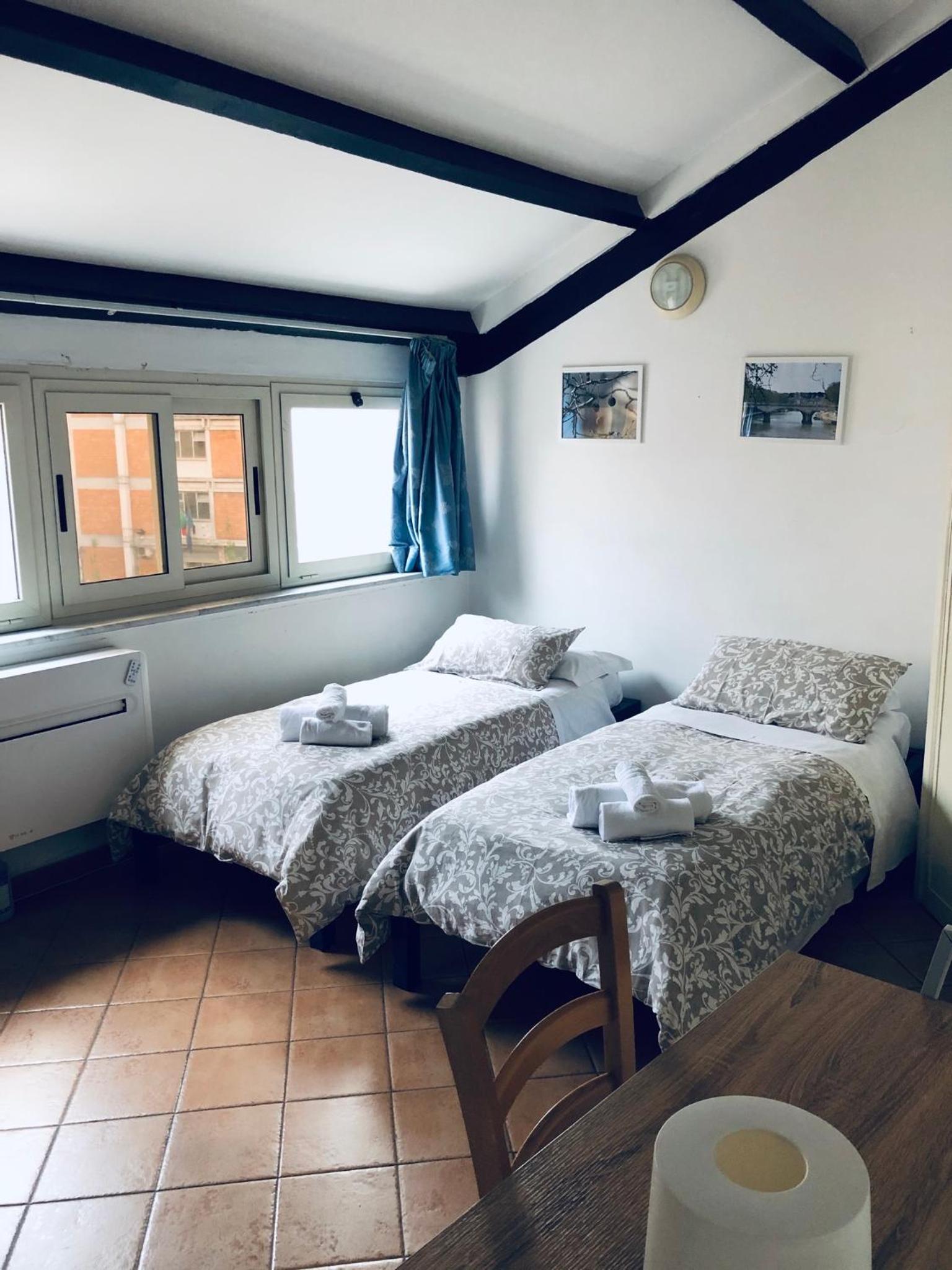 Double or Twin Room photo 3