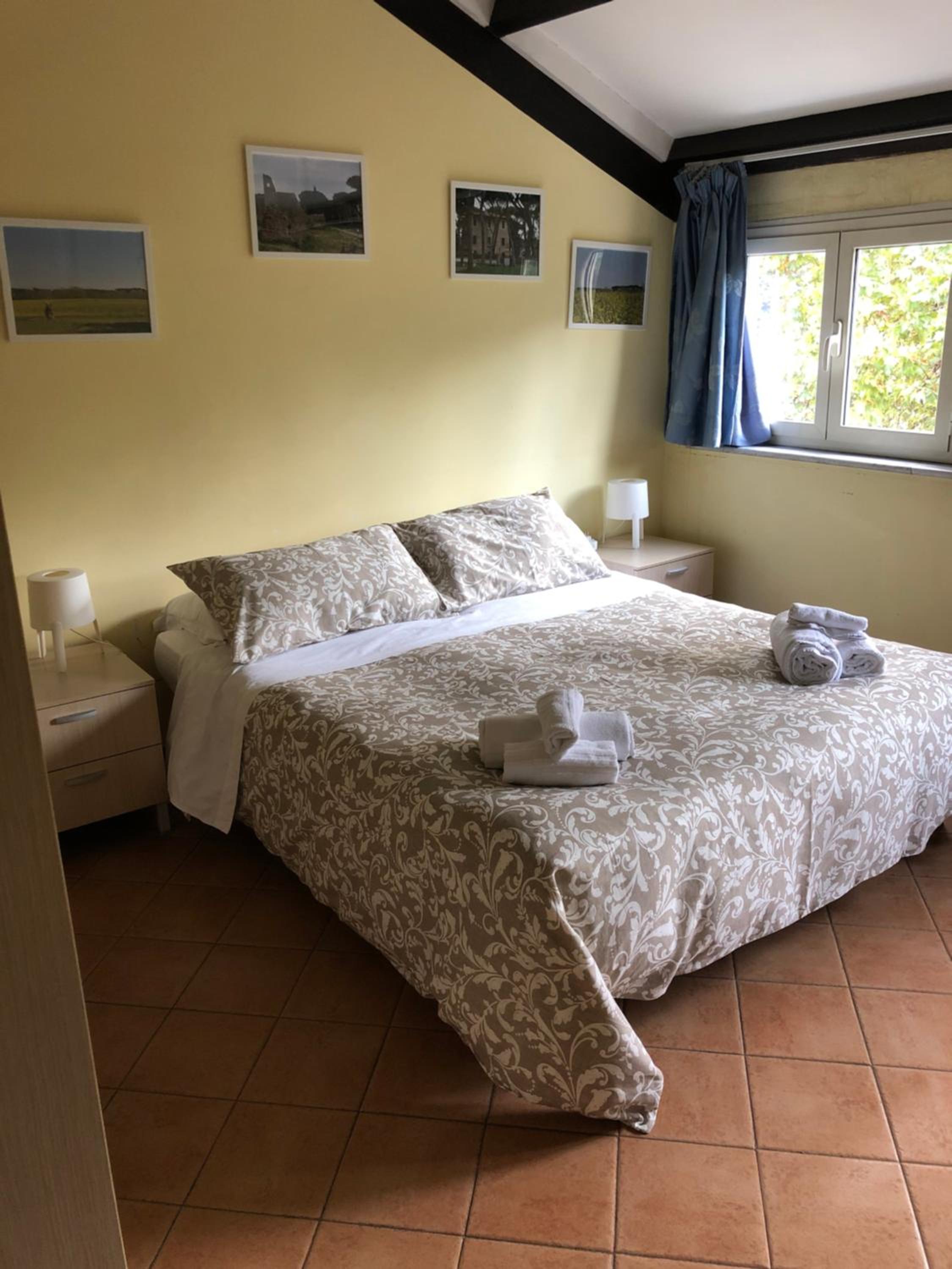 Double or Twin Room with Private External Bathroom photo 3