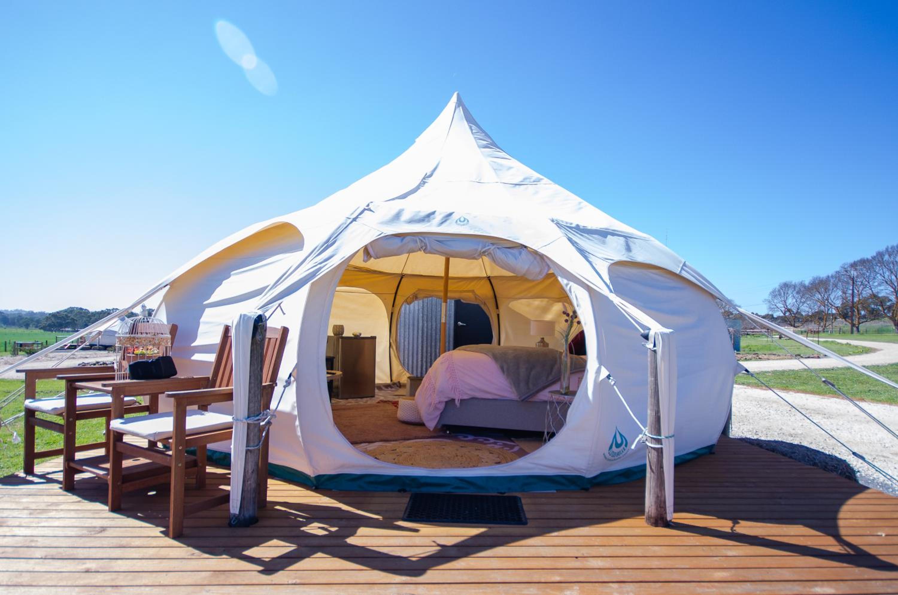 Tent - 3 - Photo 4