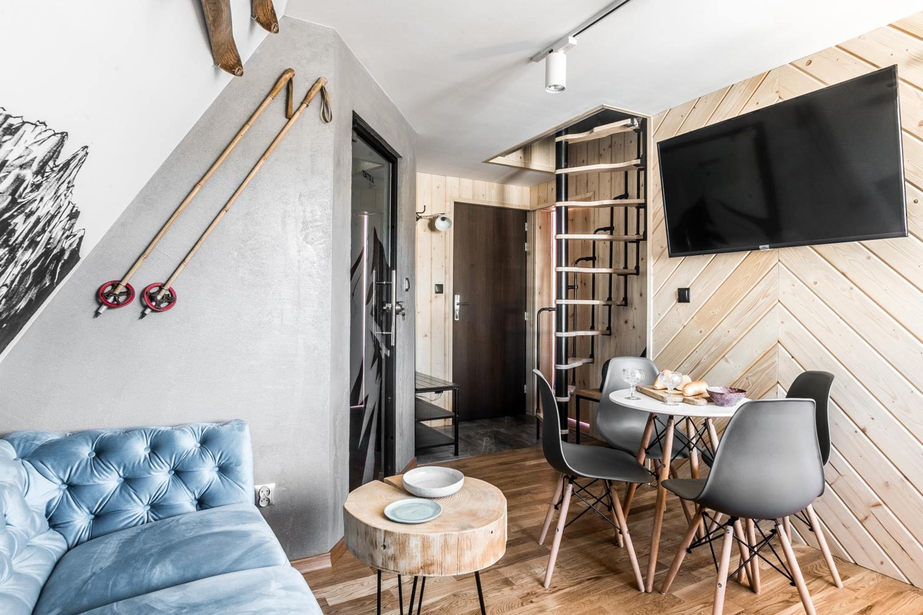 Duplex Suite - Photo 10