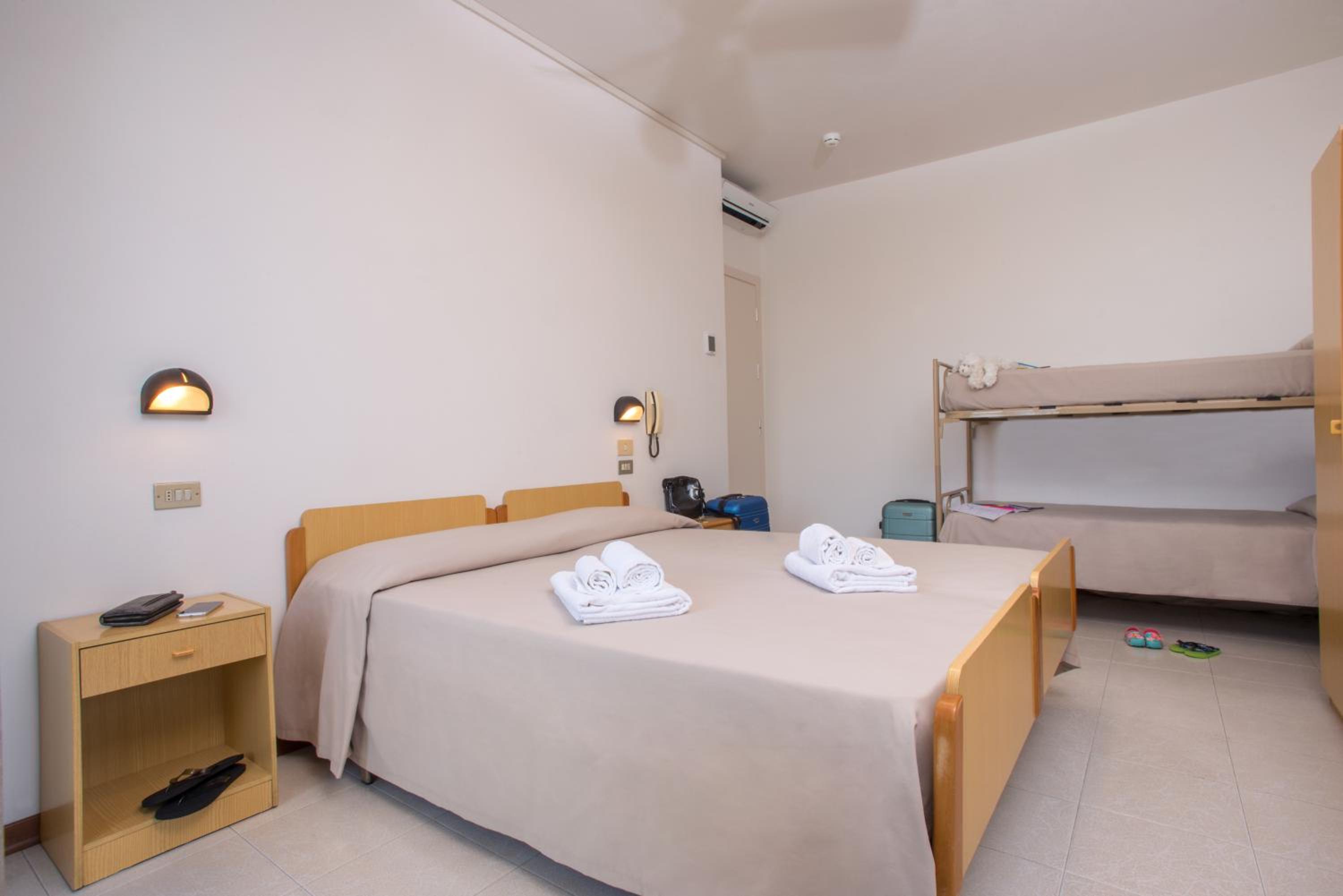 Triple Room with Balcony photo 2